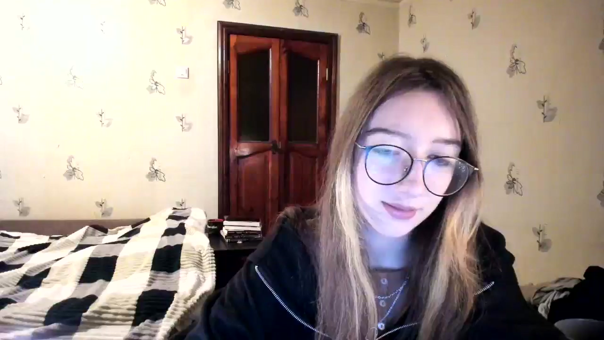 Gallery image thumbnail from CandyyCrushh's myfreecams stream on, 11/27/2024, 23:58 image 17 of 20