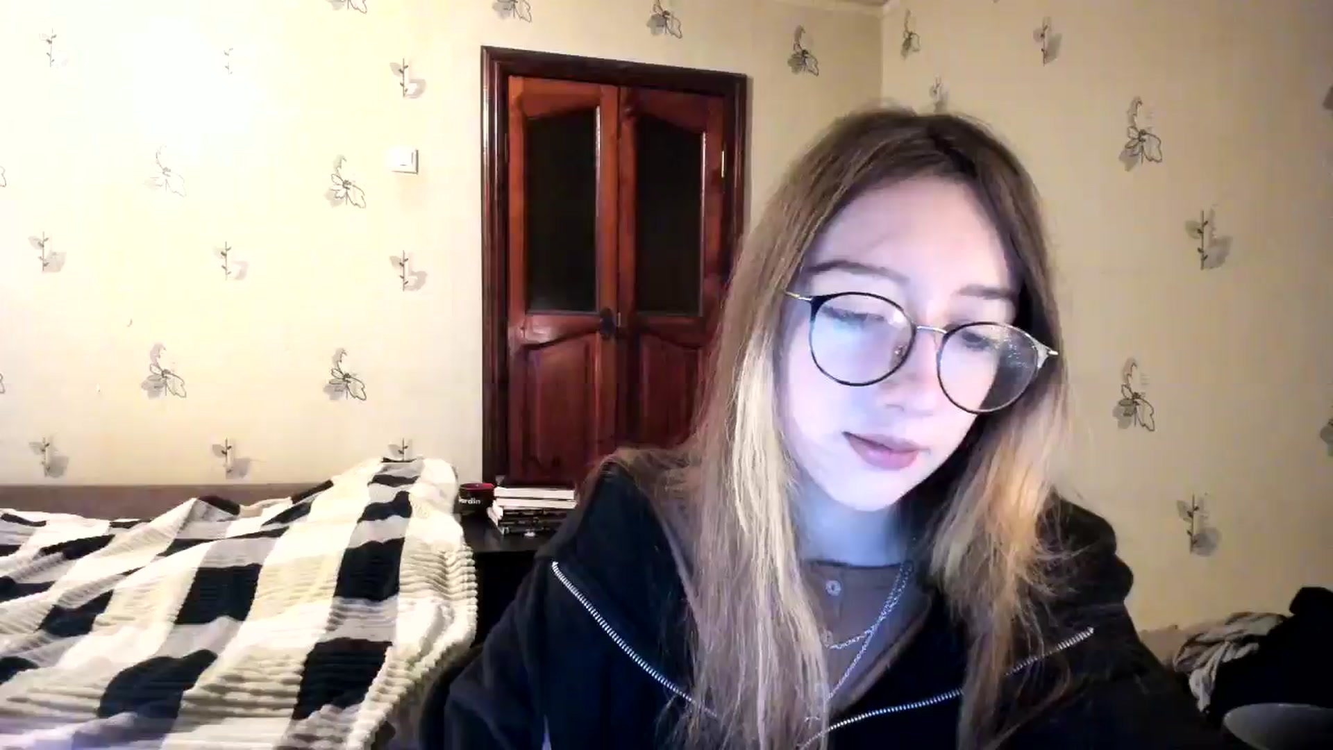 Gallery image thumbnail from CandyyCrushh's myfreecams stream on, 11/27/2024, 23:58 image 13 of 20