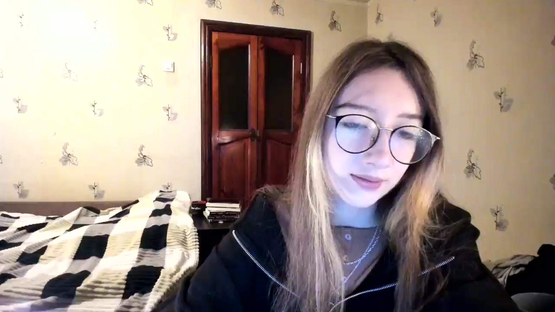 Gallery image thumbnail from CandyyCrushh's myfreecams stream on, 11/27/2024, 23:58 image 10 of 20