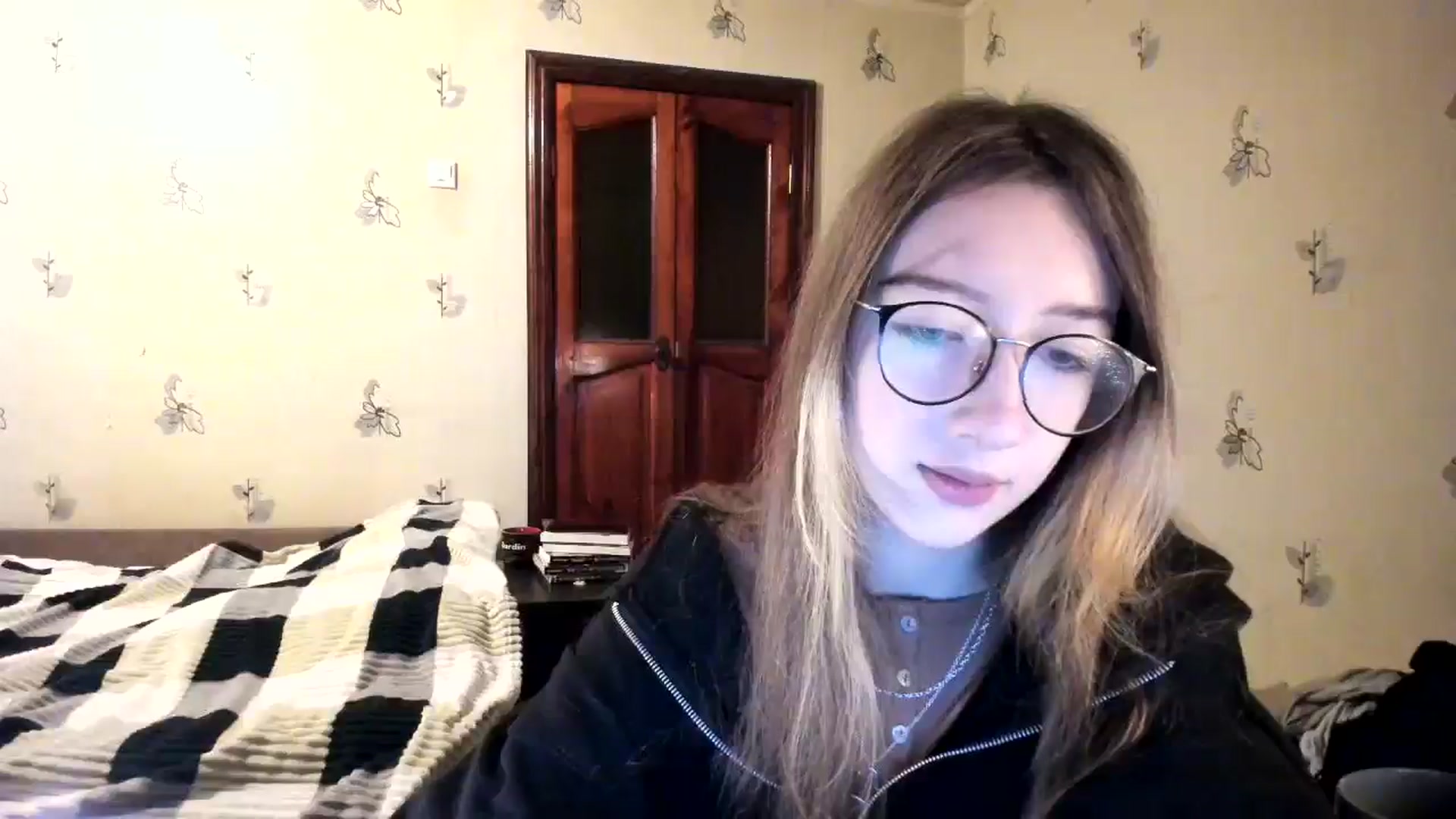 Gallery image thumbnail from CandyyCrushh's myfreecams stream on, 11/27/2024, 23:58 image 8 of 20