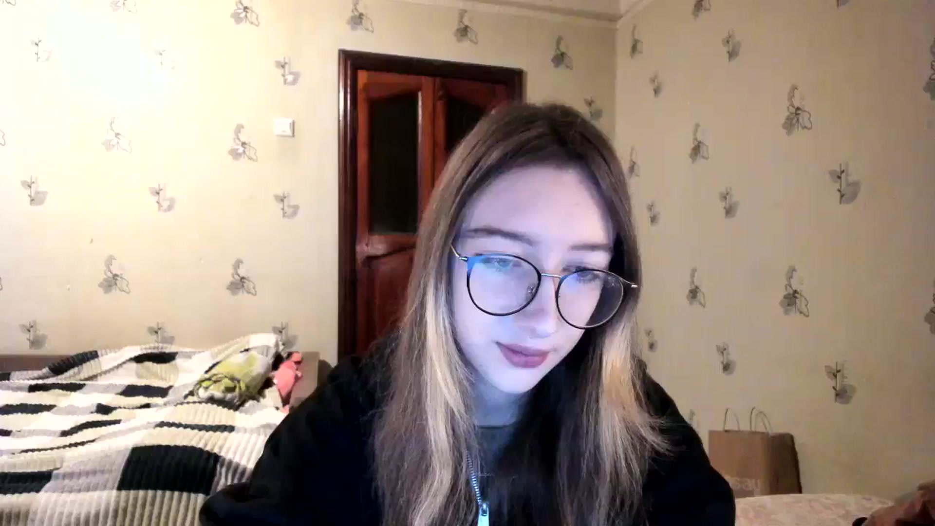 Gallery image thumbnail from CandyyCrushh's myfreecams stream on, 12/01/2024, 23:27 image 7 of 20