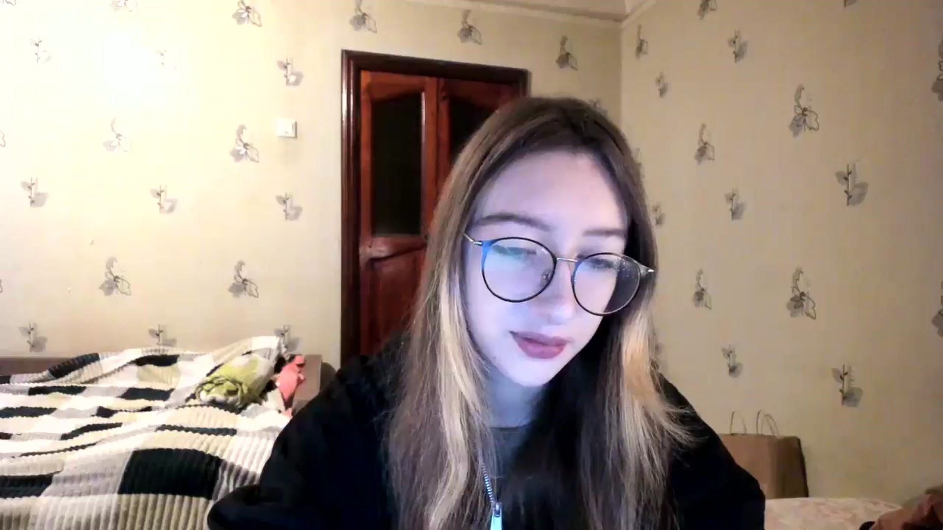 Gallery image thumbnail from CandyyCrushh's myfreecams stream on, 12/01/2024, 23:27 image 4 of 20