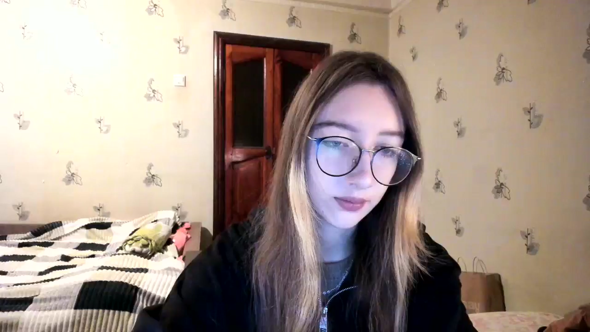 Gallery image thumbnail from CandyyCrushh's myfreecams stream on, 12/01/2024, 23:27 image 18 of 20