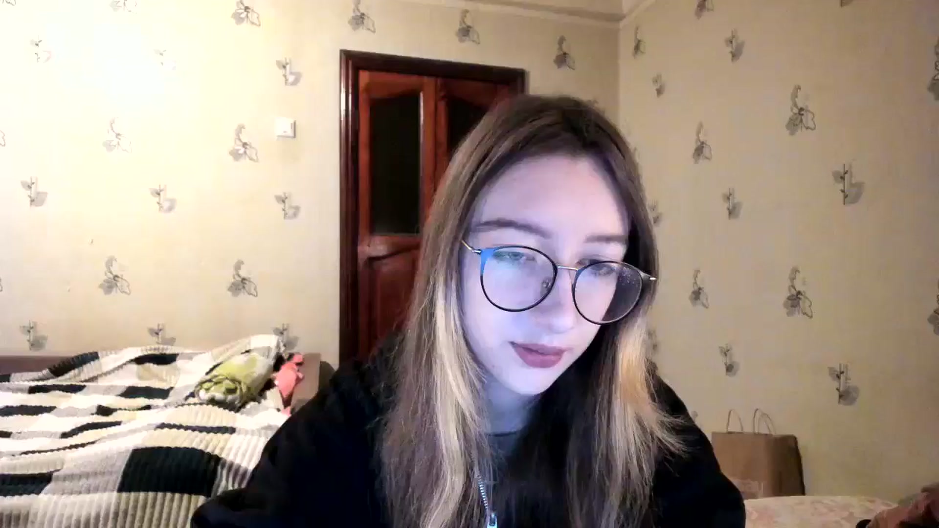 Gallery image thumbnail from CandyyCrushh's myfreecams stream on, 12/01/2024, 23:27 image 5 of 20
