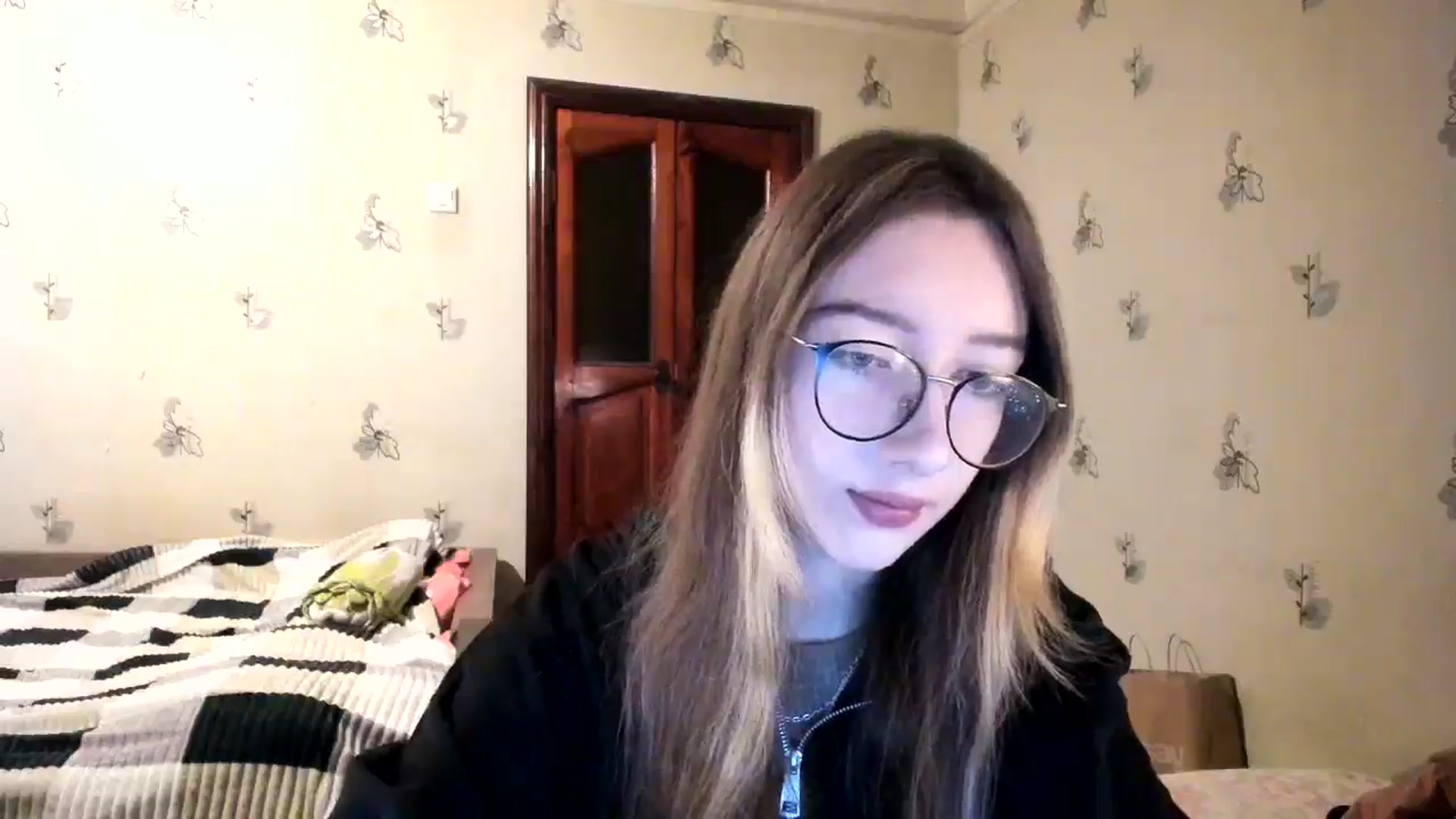 Gallery image thumbnail from CandyyCrushh's myfreecams stream on, 12/01/2024, 23:27 image 19 of 20