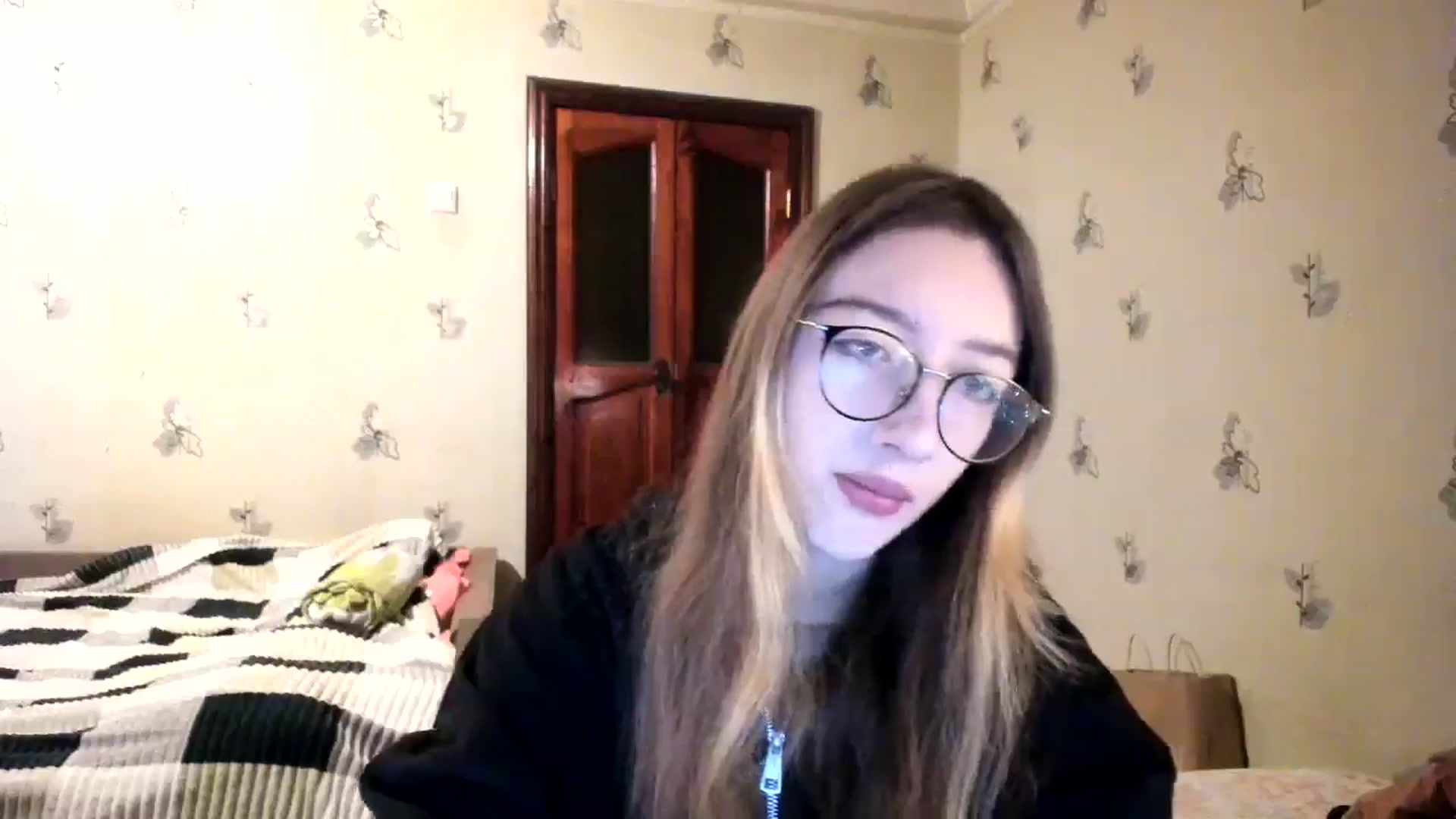 Gallery image thumbnail from CandyyCrushh's myfreecams stream on, 12/01/2024, 23:27 image 3 of 20