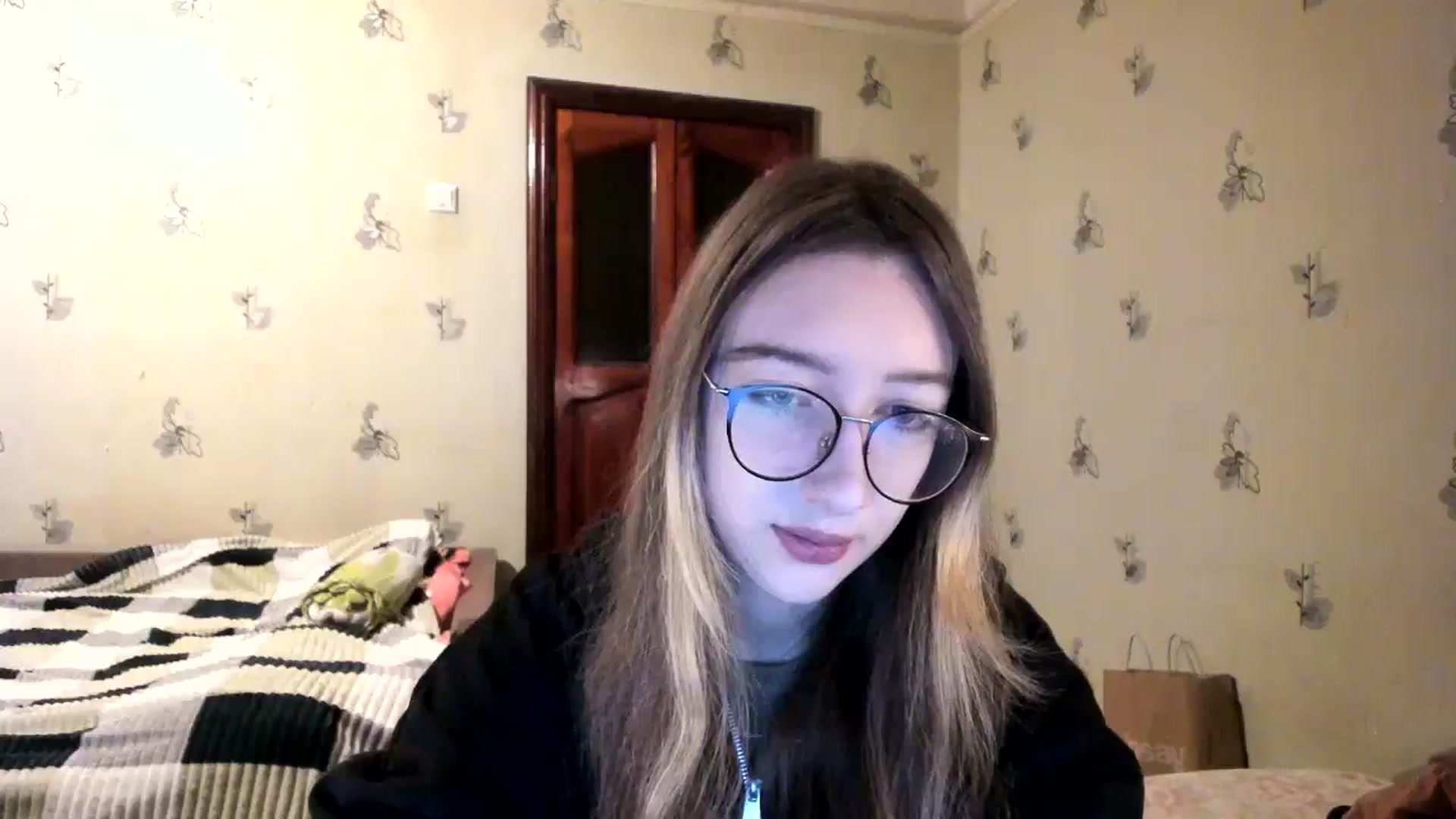 Gallery image thumbnail from CandyyCrushh's myfreecams stream on, 12/01/2024, 23:27 image 8 of 20