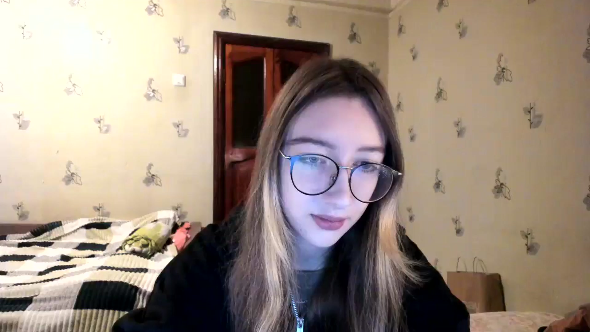 Gallery image thumbnail from CandyyCrushh's myfreecams stream on, 12/01/2024, 23:27 image 1 of 20