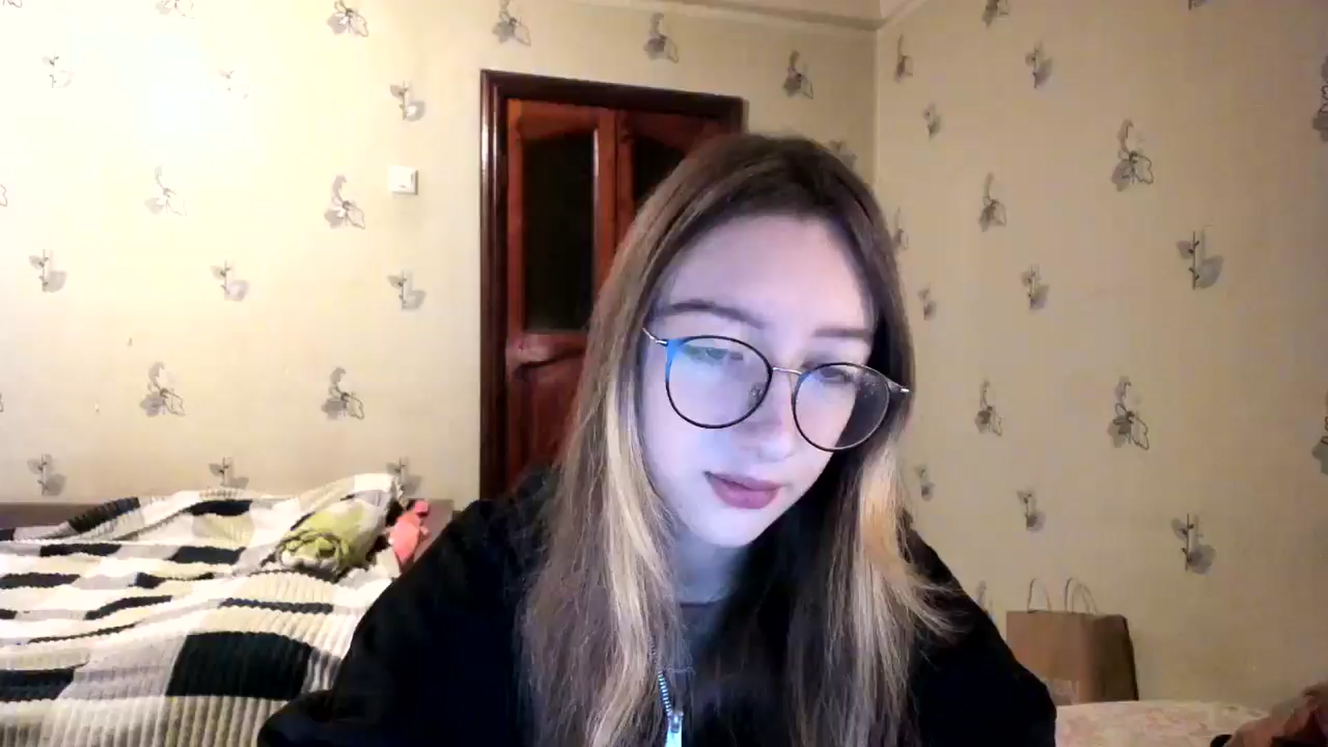 Gallery image thumbnail from CandyyCrushh's myfreecams stream on, 12/01/2024, 23:27 image 2 of 20