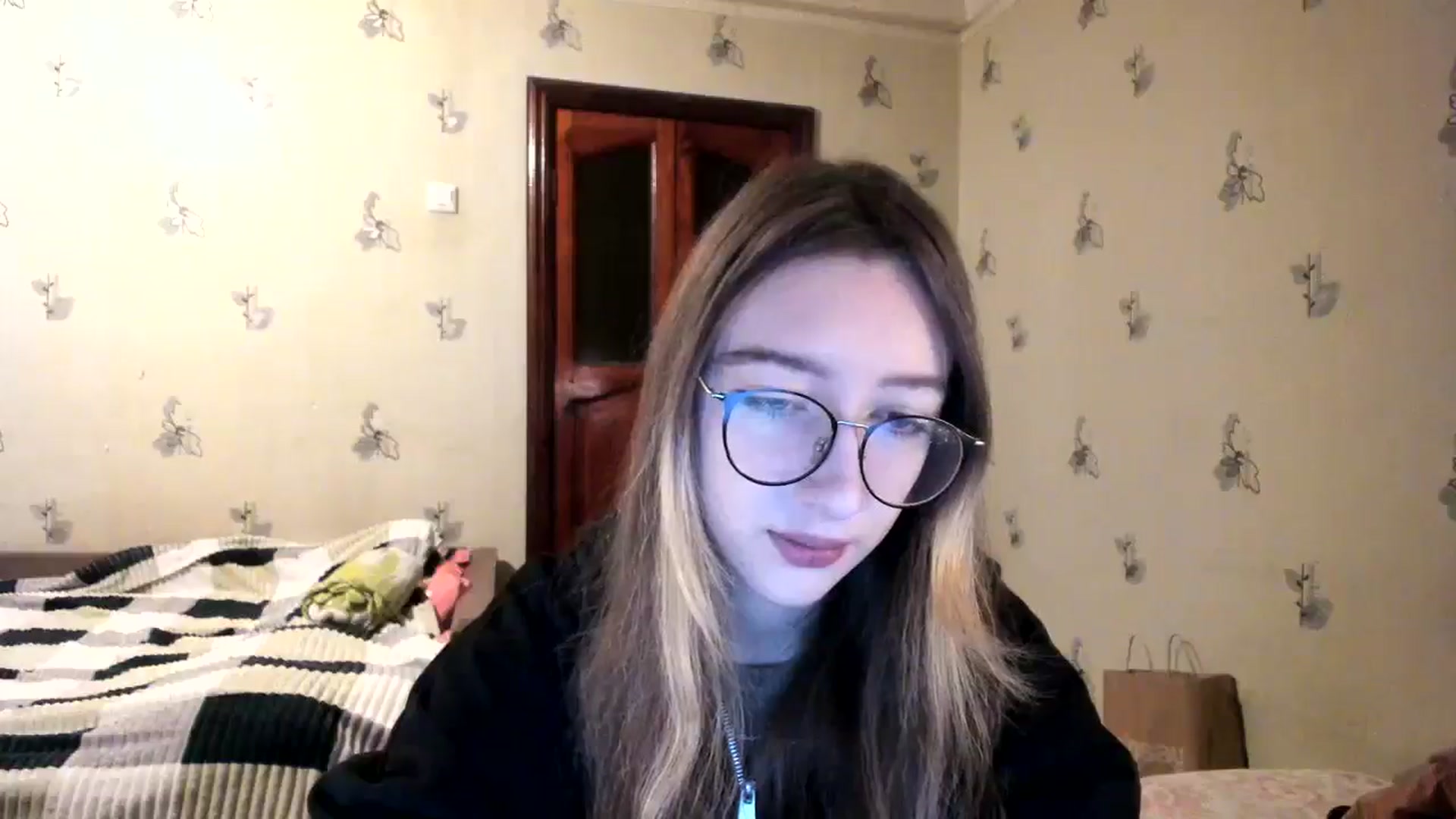 Gallery image thumbnail from CandyyCrushh's myfreecams stream on, 12/01/2024, 23:27 image 10 of 20