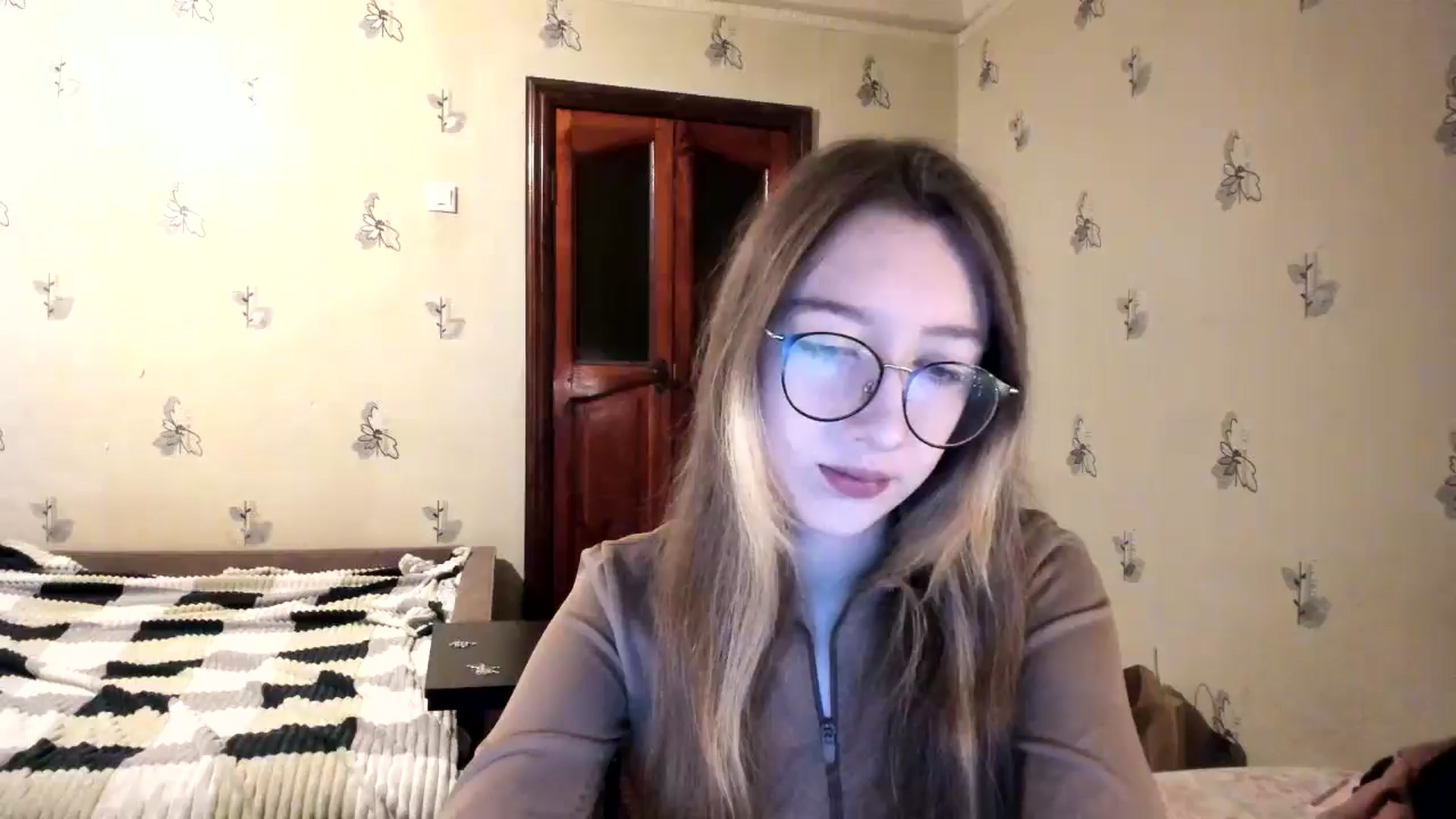 Gallery image thumbnail from CandyyCrushh's myfreecams stream on, 12/04/2024, 23:53 image 11 of 20