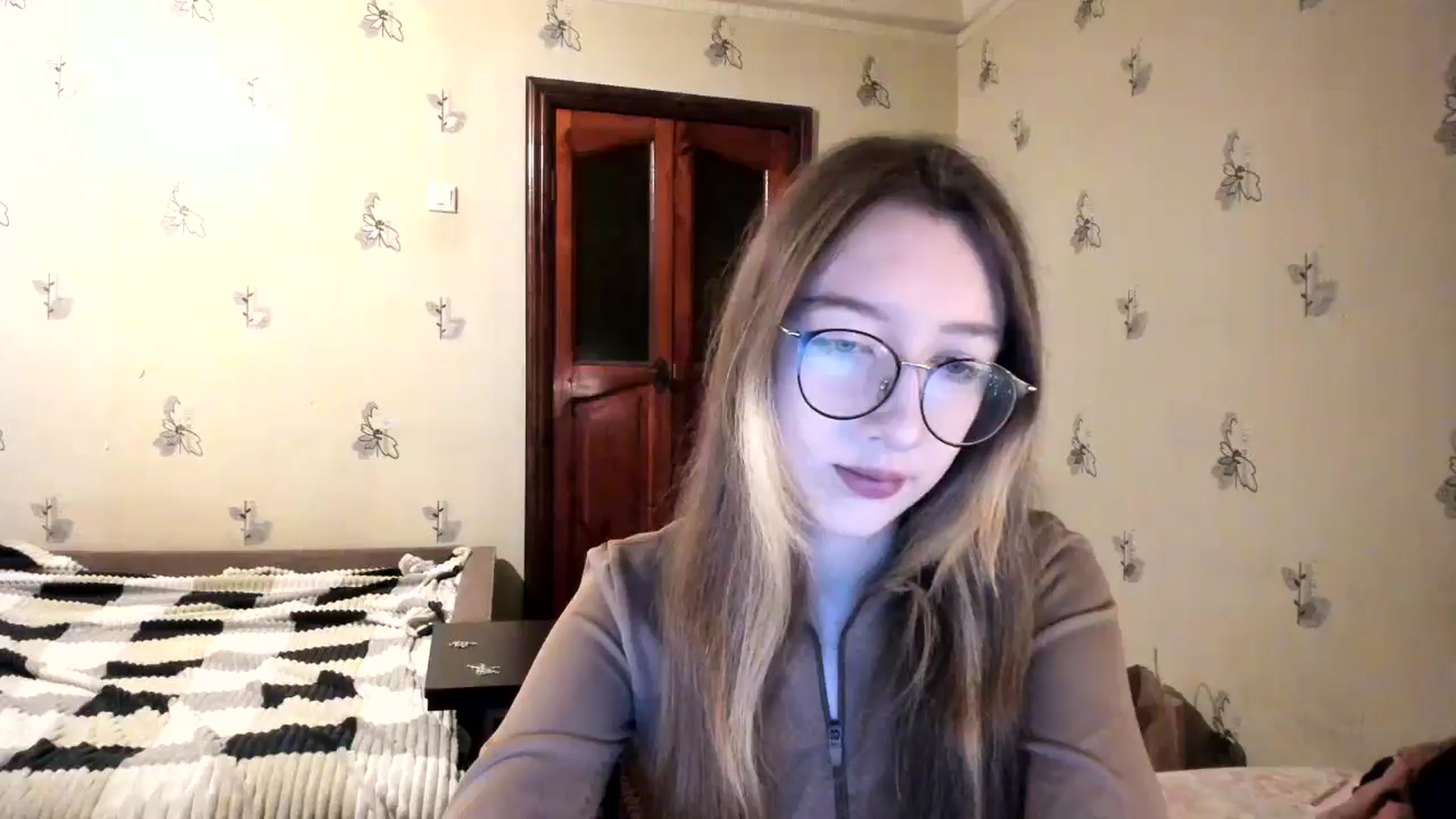 Gallery image thumbnail from CandyyCrushh's myfreecams stream on, 12/04/2024, 23:53 image 10 of 20