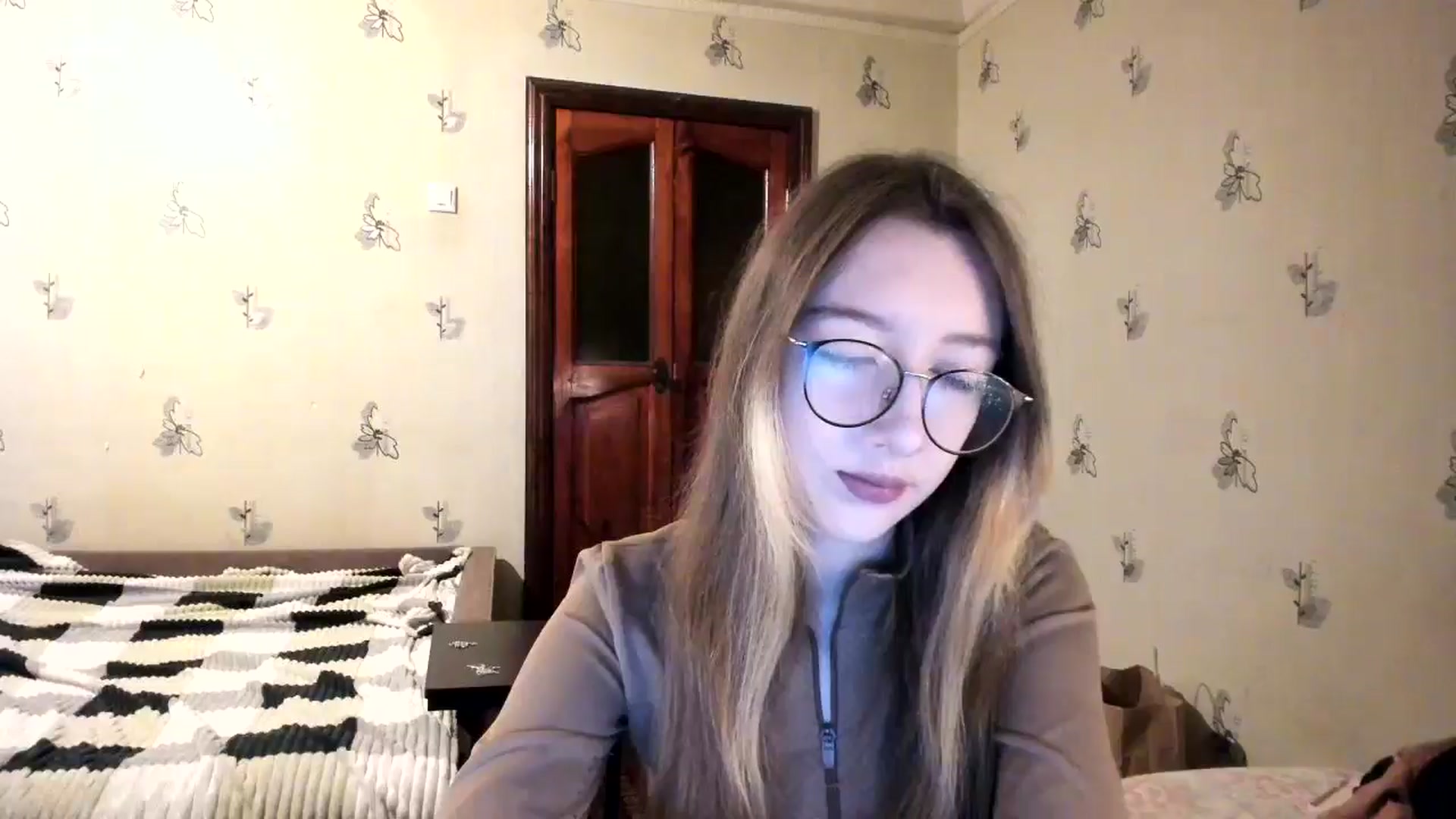 Gallery image thumbnail from CandyyCrushh's myfreecams stream on, 12/04/2024, 23:53 image 17 of 20