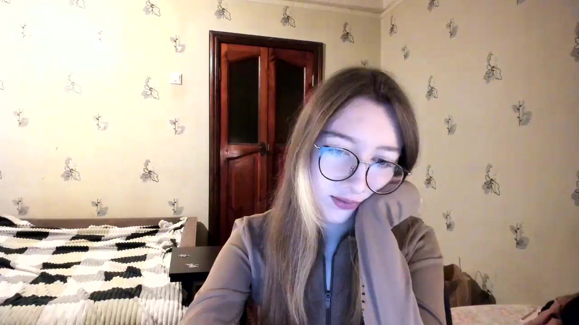 Gallery image thumbnail from CandyyCrushh's myfreecams stream on, 12/04/2024, 23:53 image 19 of 20