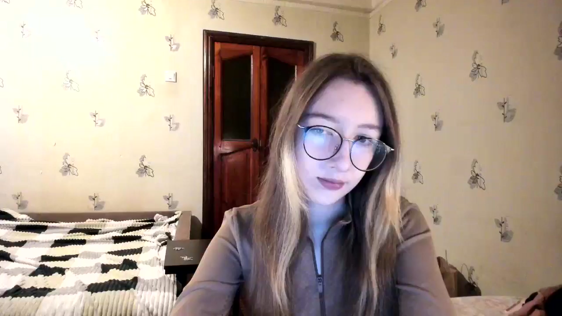Gallery image thumbnail from CandyyCrushh's myfreecams stream on, 12/04/2024, 23:53 image 12 of 20