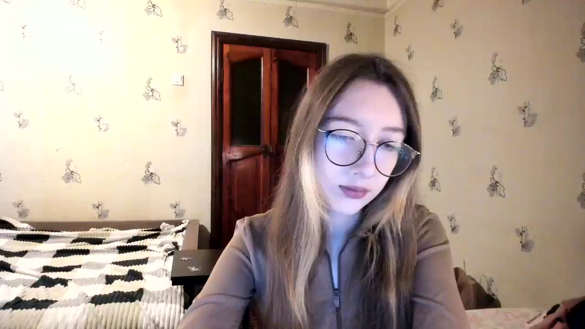 Gallery image thumbnail from CandyyCrushh's myfreecams stream on, 12/04/2024, 23:53 image 9 of 20