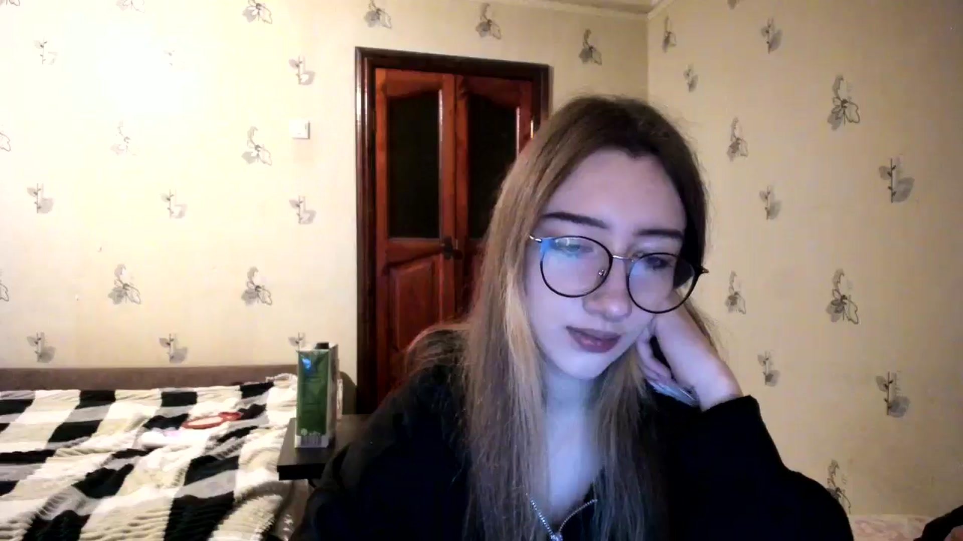 Gallery image thumbnail from CandyyCrushh's myfreecams stream on, 12/06/2024, 24:34 image 13 of 20