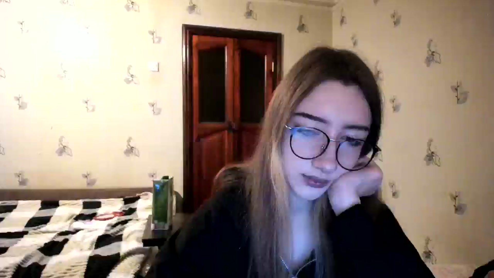 Gallery image thumbnail from CandyyCrushh's myfreecams stream on, 12/06/2024, 24:34 image 10 of 20