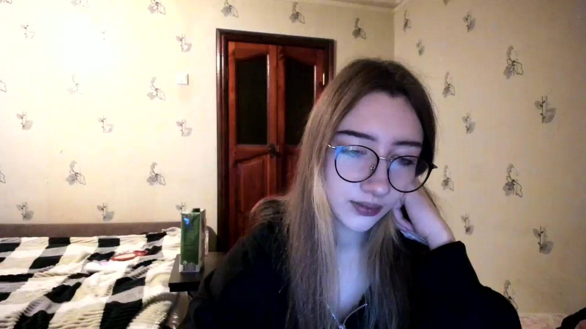 Gallery image thumbnail from CandyyCrushh's myfreecams stream on, 12/06/2024, 24:34 image 12 of 20