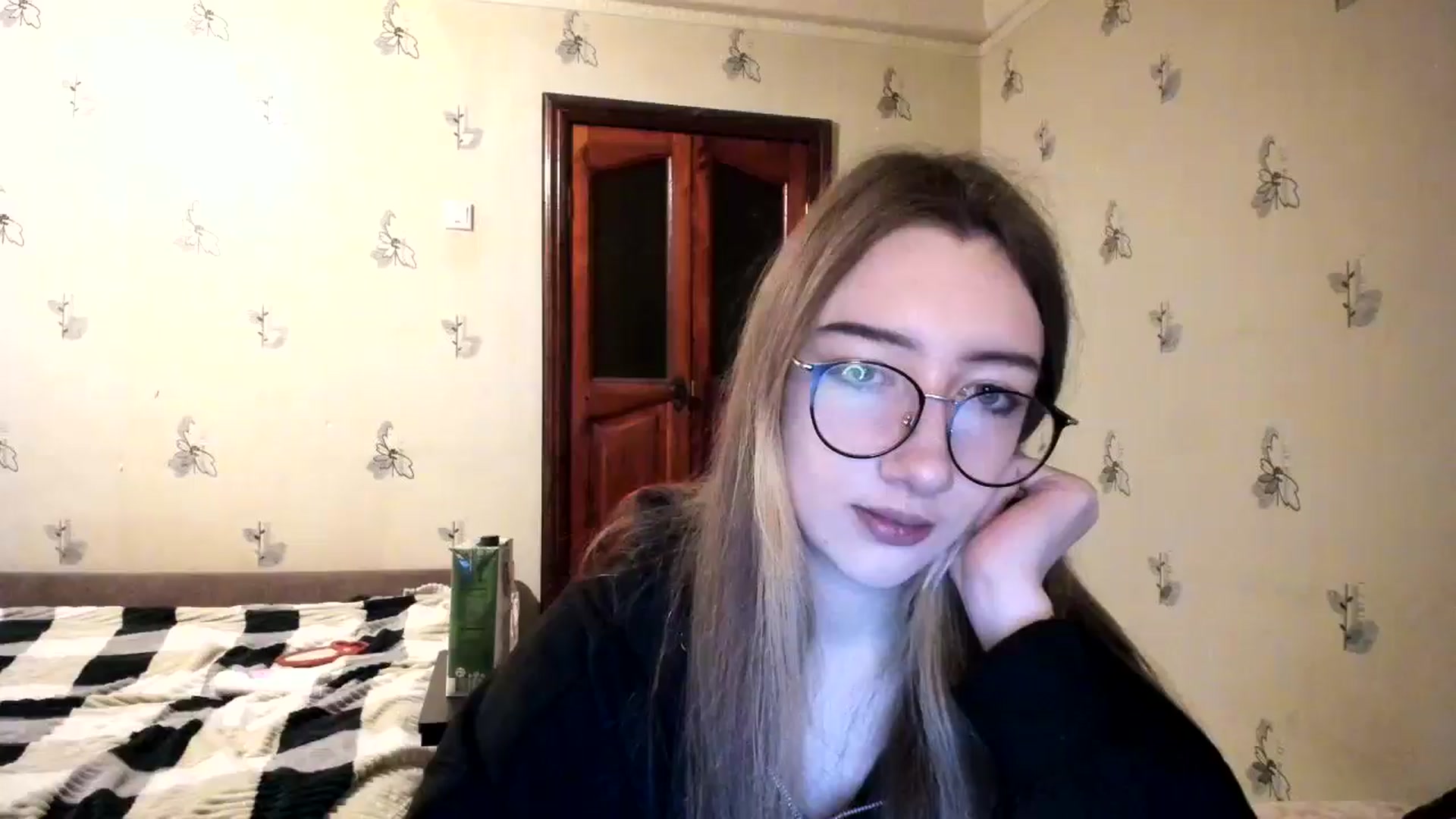 Gallery image thumbnail from CandyyCrushh's myfreecams stream on, 12/06/2024, 01:15 image 1 of 20