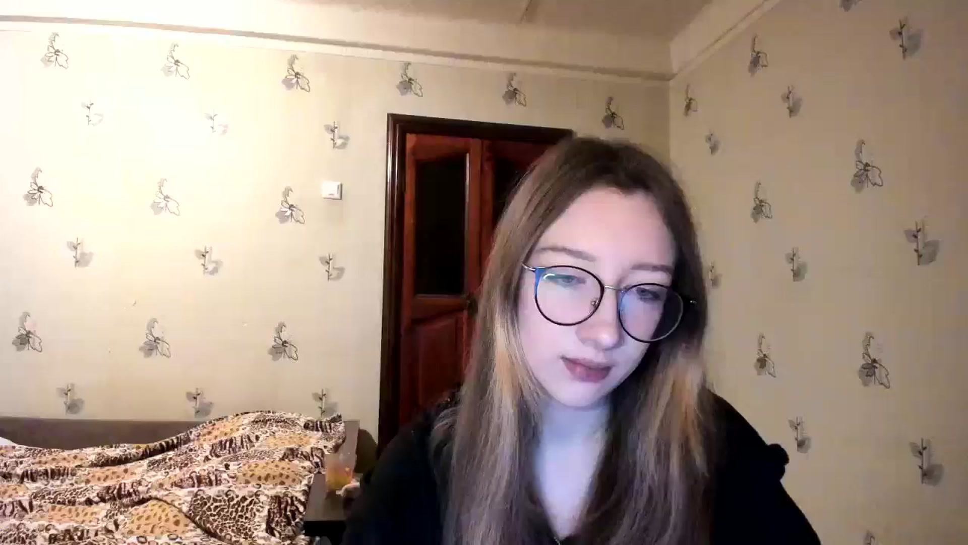 Gallery image thumbnail from CandyyCrushh's myfreecams stream on, 12/08/2024, 23:52 image 3 of 20