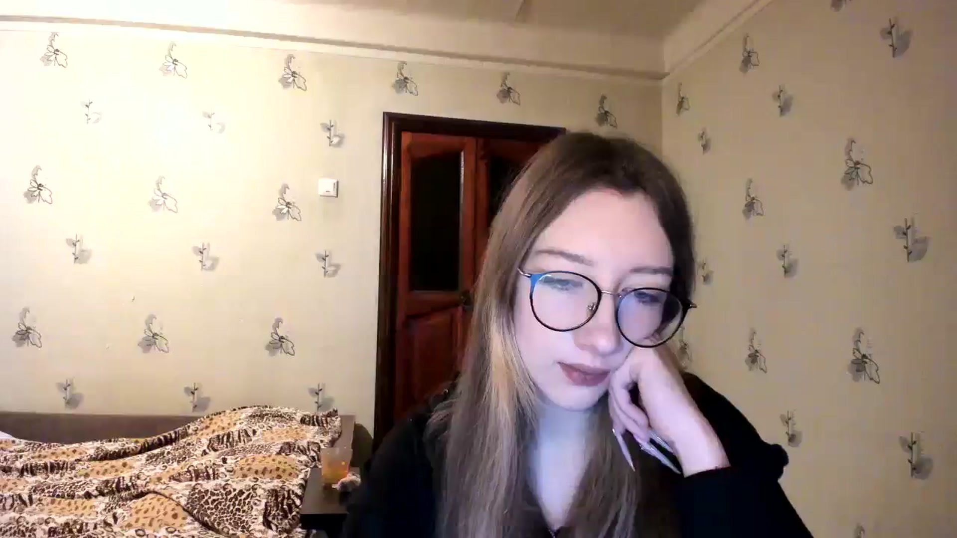 Gallery image thumbnail from CandyyCrushh's myfreecams stream on, 12/08/2024, 23:52 image 5 of 20