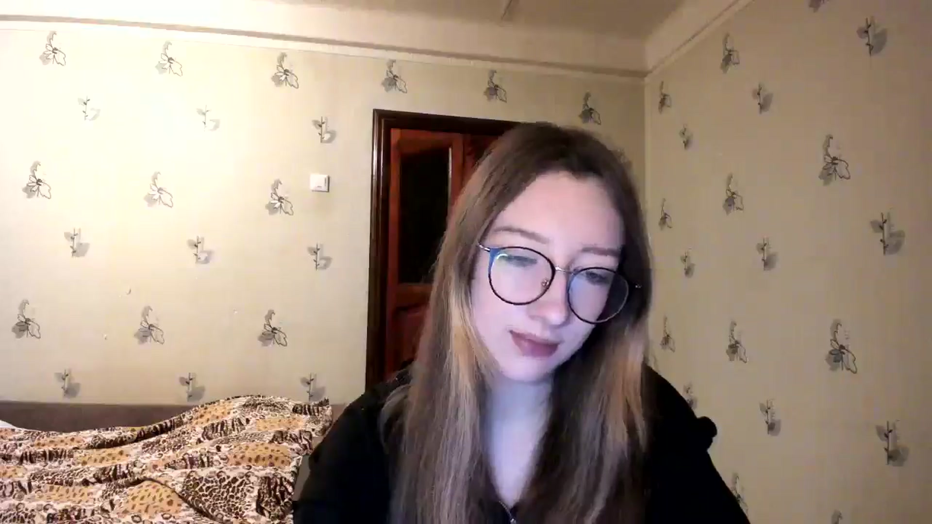 Gallery image thumbnail from CandyyCrushh's myfreecams stream on, 12/08/2024, 23:52 image 12 of 20