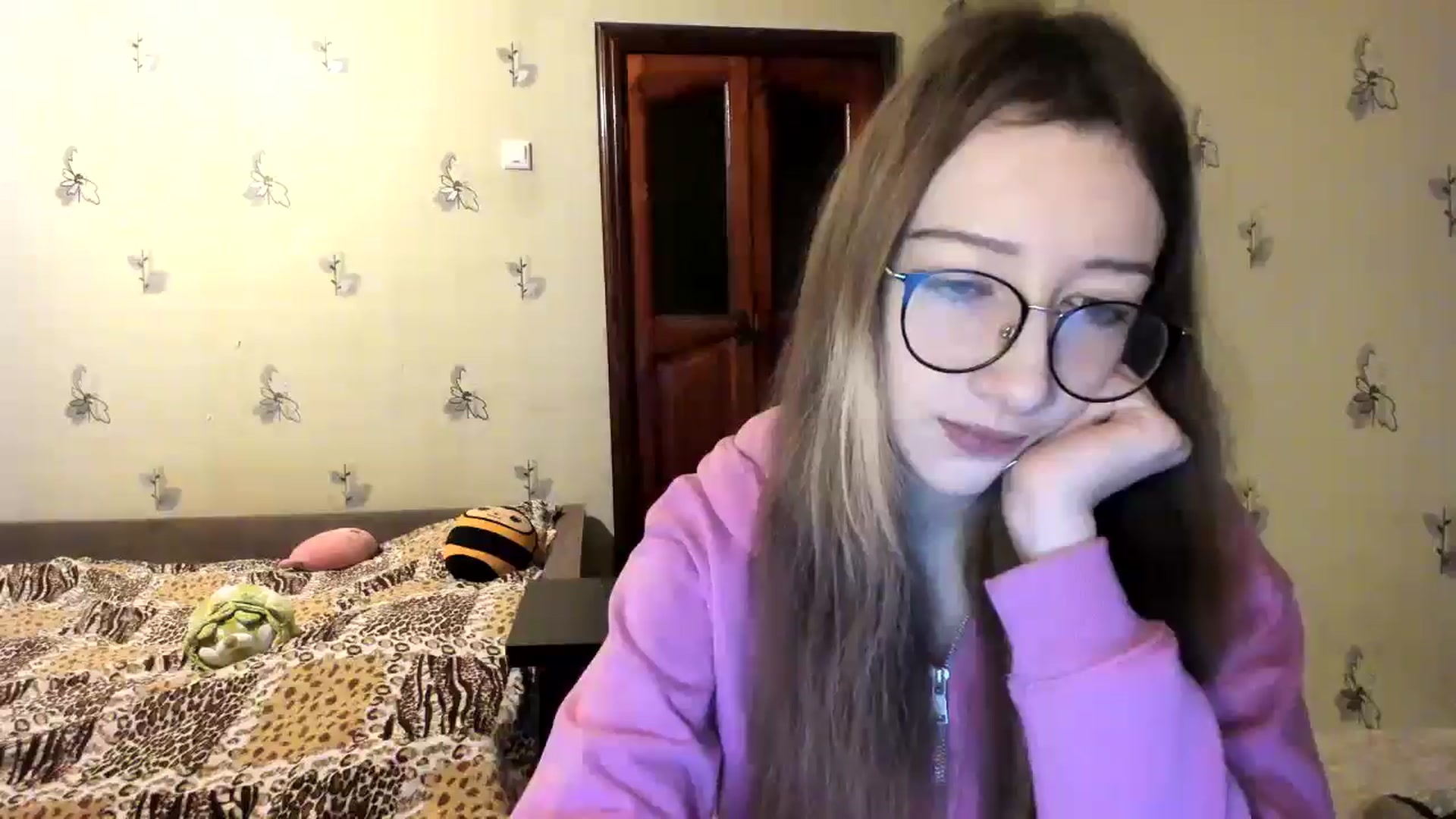 Gallery image thumbnail from CandyyCrushh's myfreecams stream on, 12/12/2024, 21:03 image 5 of 20