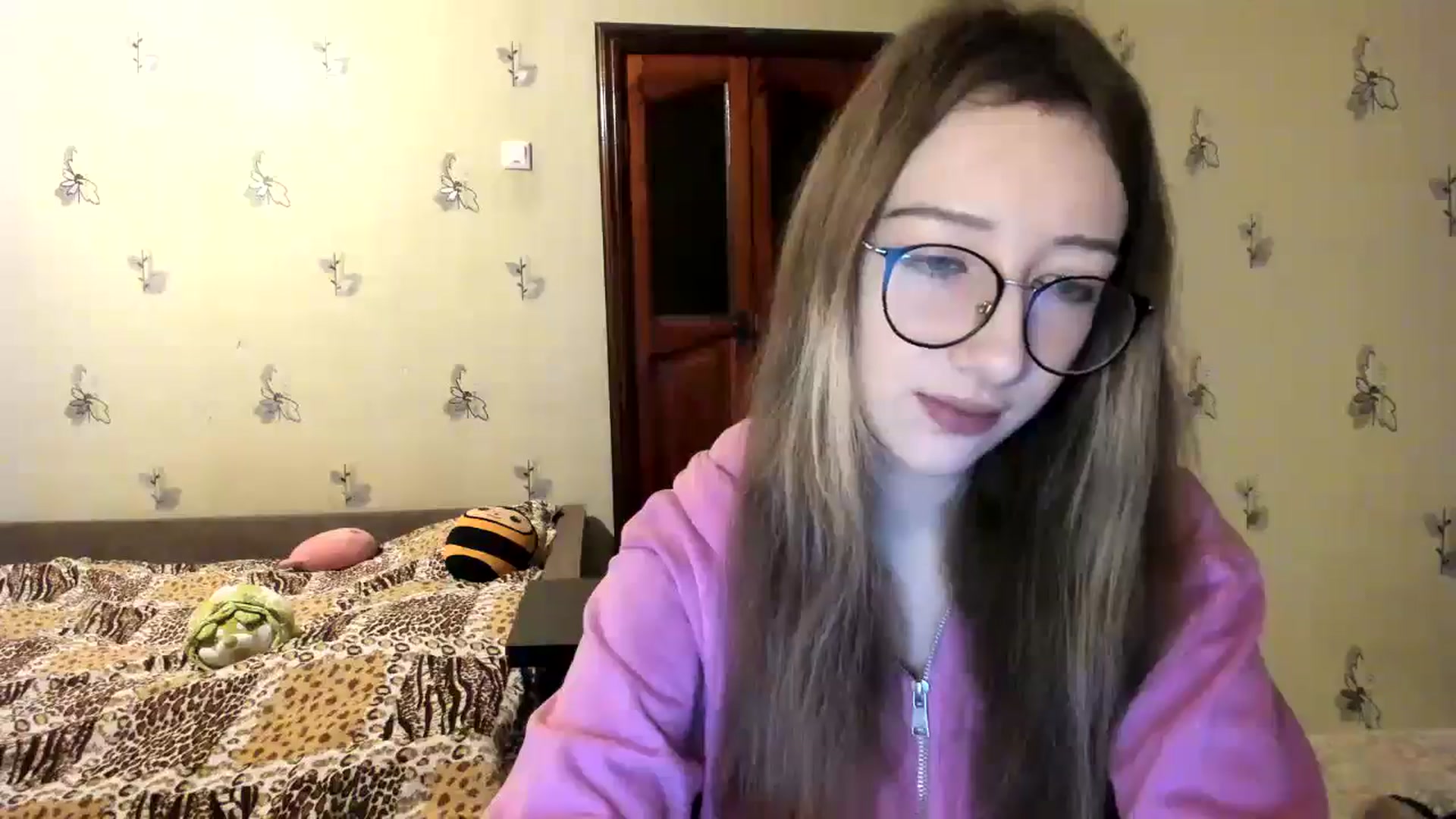 Gallery image thumbnail from CandyyCrushh's myfreecams stream on, 12/12/2024, 21:03 image 9 of 20