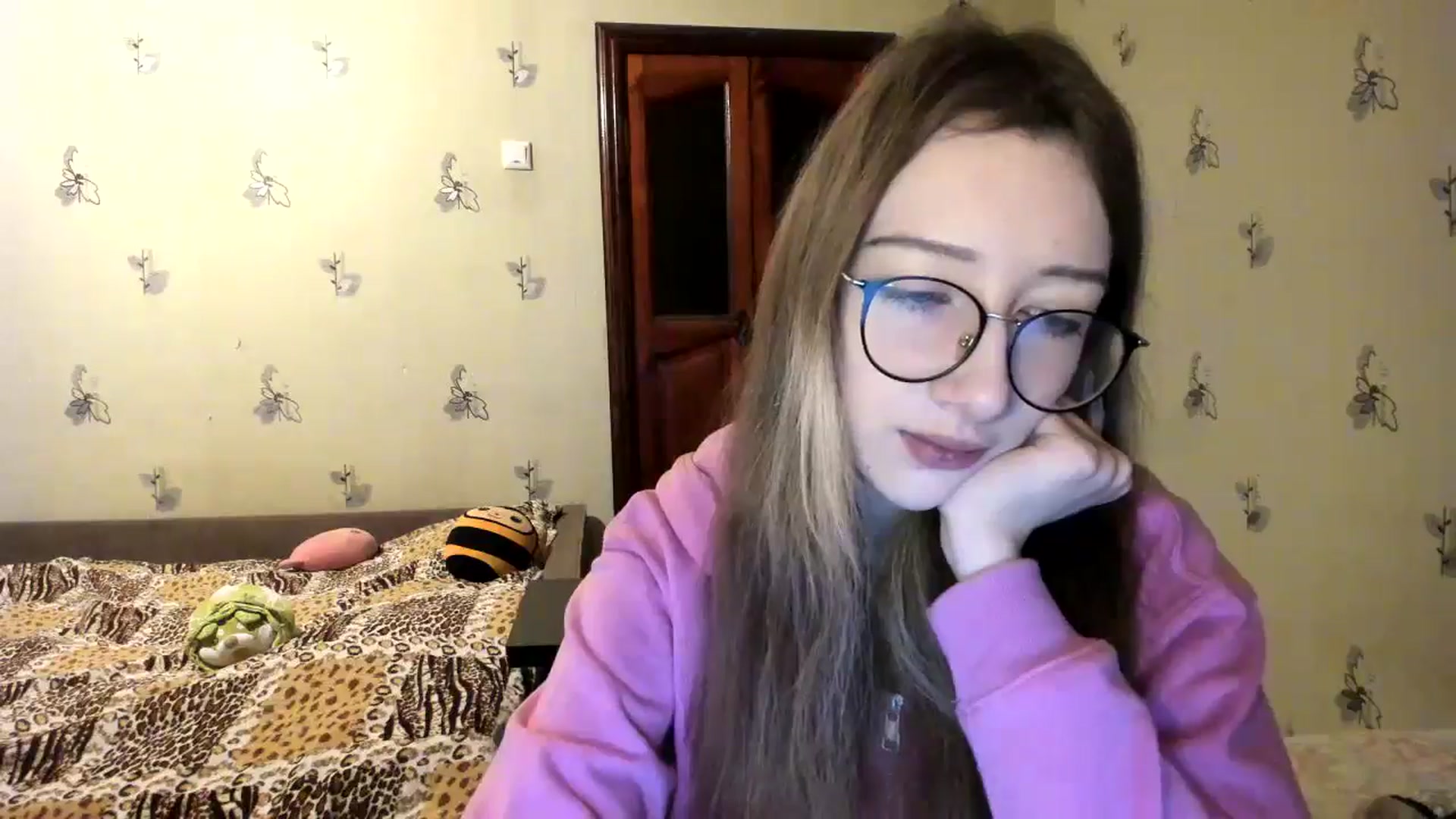 Gallery image thumbnail from CandyyCrushh's myfreecams stream on, 12/12/2024, 21:03 image 18 of 20