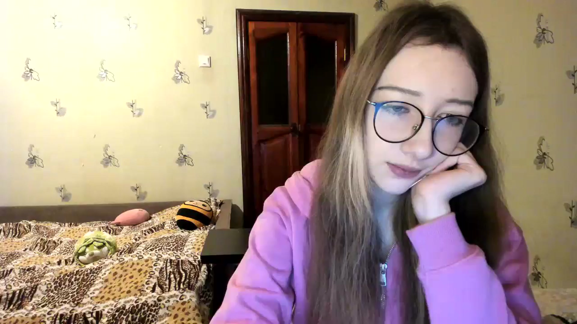 Gallery image thumbnail from CandyyCrushh's myfreecams stream on, 12/12/2024, 21:03 image 4 of 20