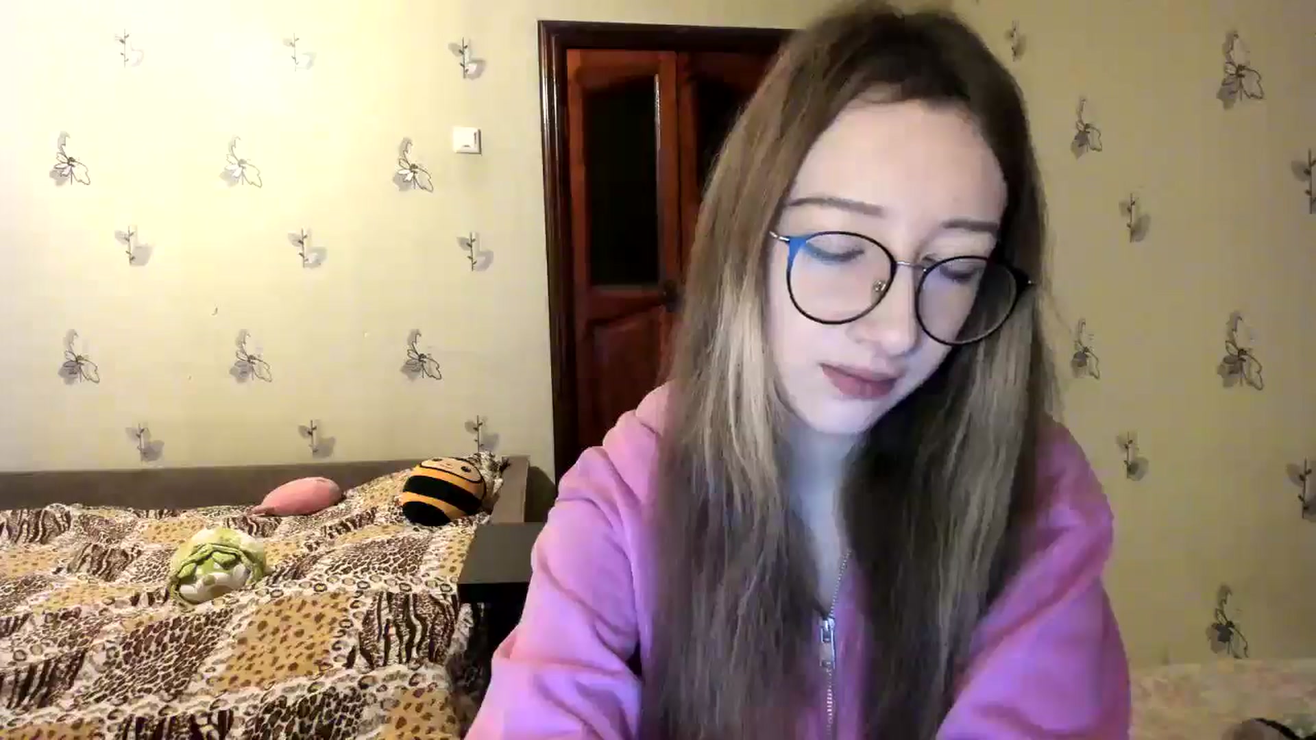 Gallery image thumbnail from CandyyCrushh's myfreecams stream on, 12/12/2024, 21:03 image 11 of 20