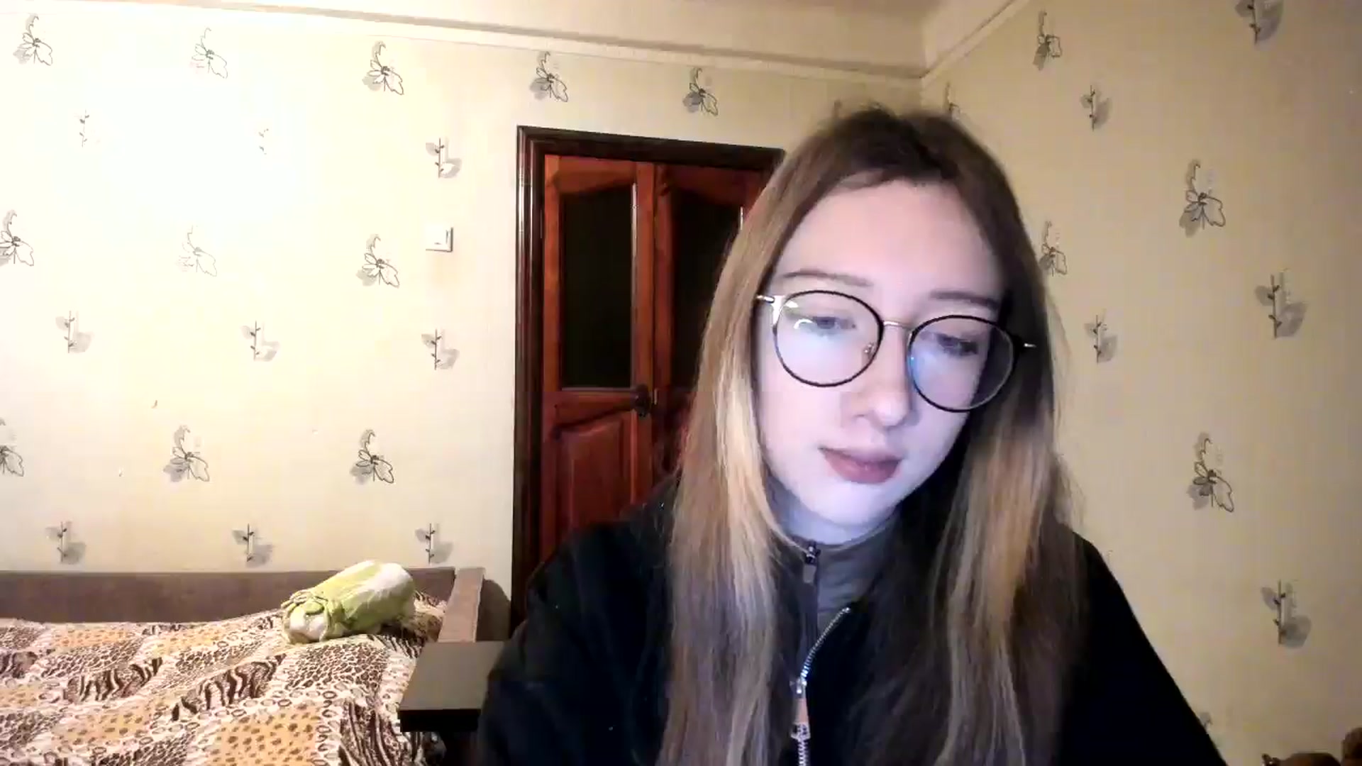Gallery image thumbnail from CandyyCrushh's myfreecams stream on, 12/13/2024, 20:39 image 15 of 20