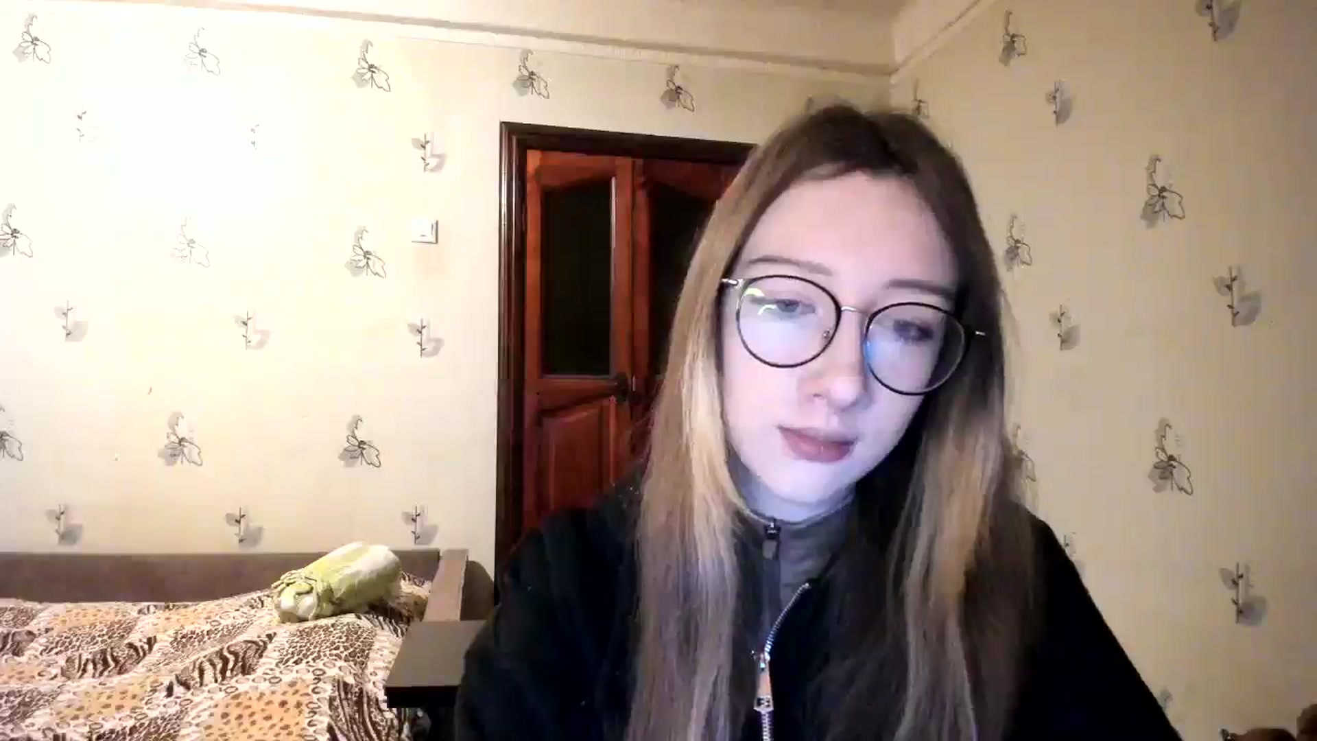 Gallery image thumbnail from CandyyCrushh's myfreecams stream on, 12/13/2024, 20:39 image 16 of 20