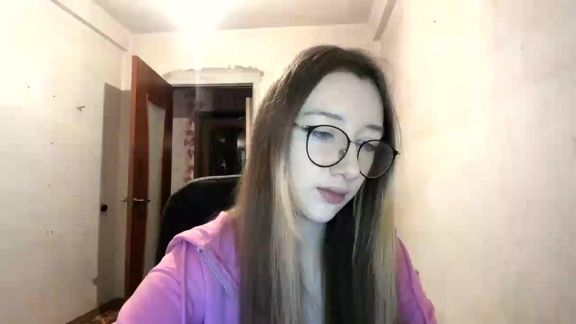 Gallery image thumbnail from CandyyCrushh's myfreecams stream on, 12/21/2024, 05:20 image 20 of 20