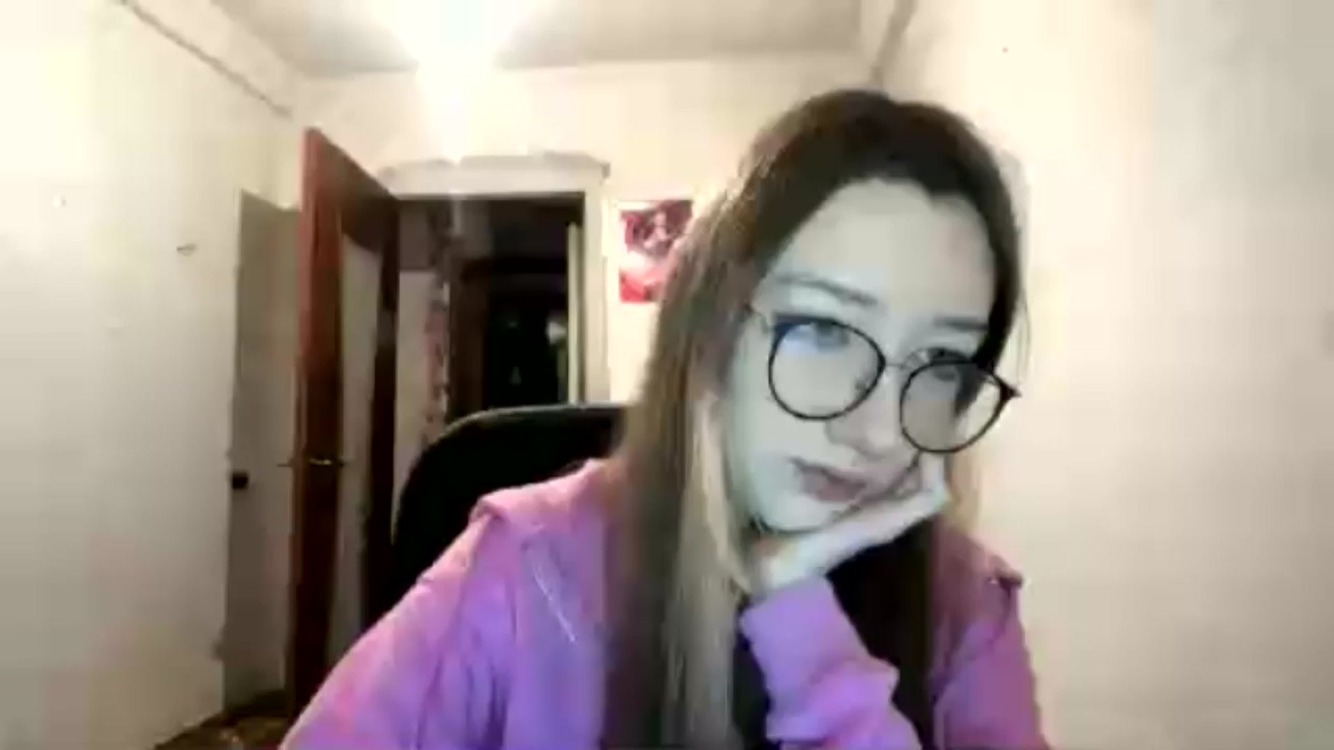 Gallery image thumbnail from CandyyCrushh's myfreecams stream on, 12/21/2024, 05:20 image 16 of 20