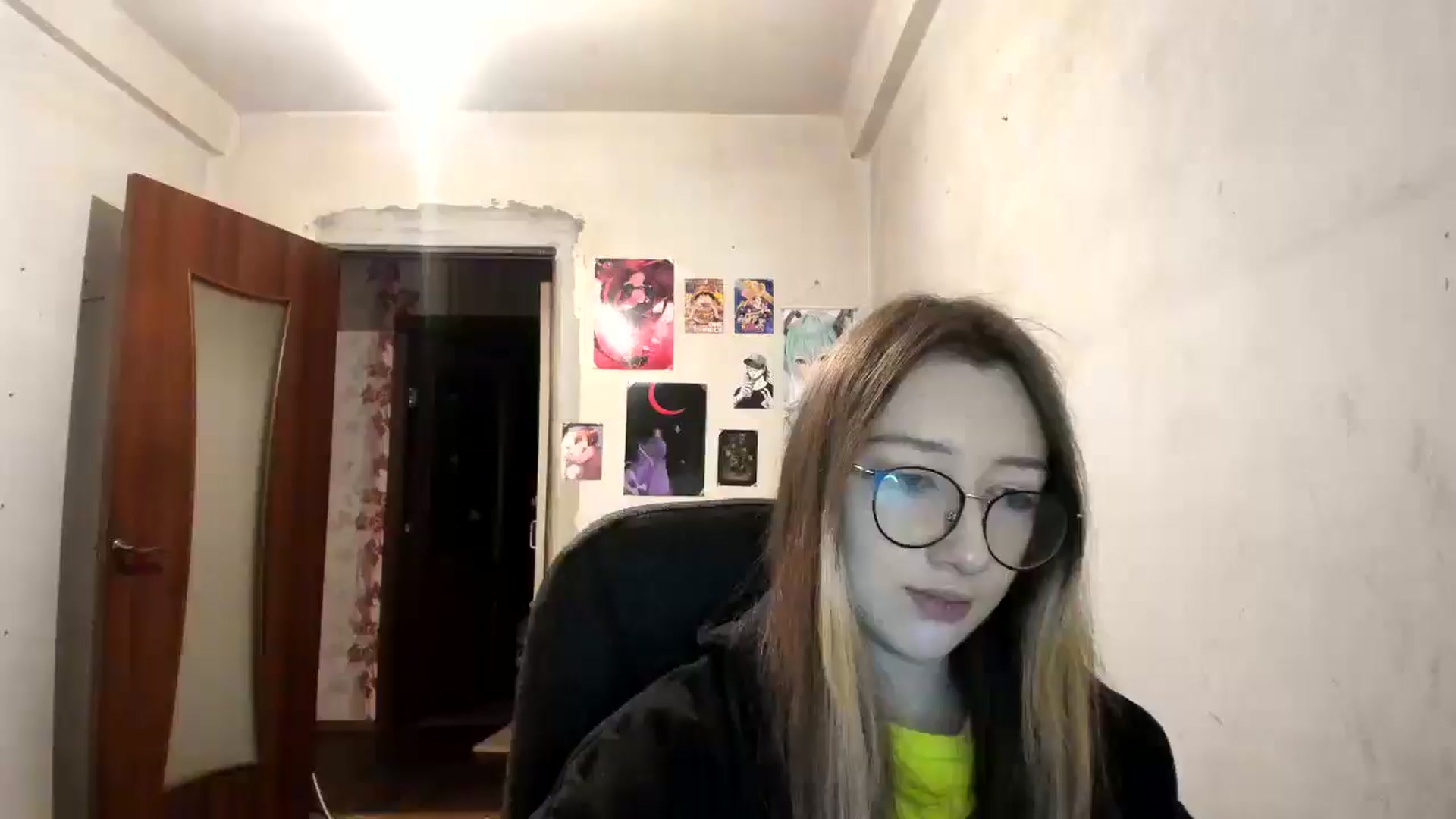 Gallery image thumbnail from CandyyCrushh's myfreecams stream on, 12/23/2024, 03:27 image 14 of 20