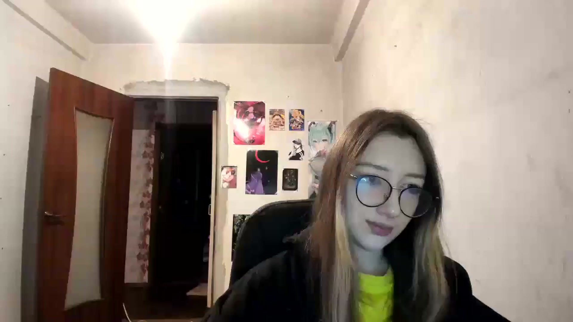Gallery image thumbnail from CandyyCrushh's myfreecams stream on, 12/23/2024, 03:47 image 17 of 20