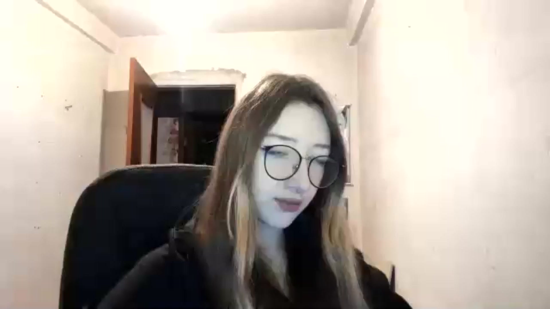 Gallery image thumbnail from CandyyCrushh's myfreecams stream on, 12/28/2024, 01:56 image 6 of 20