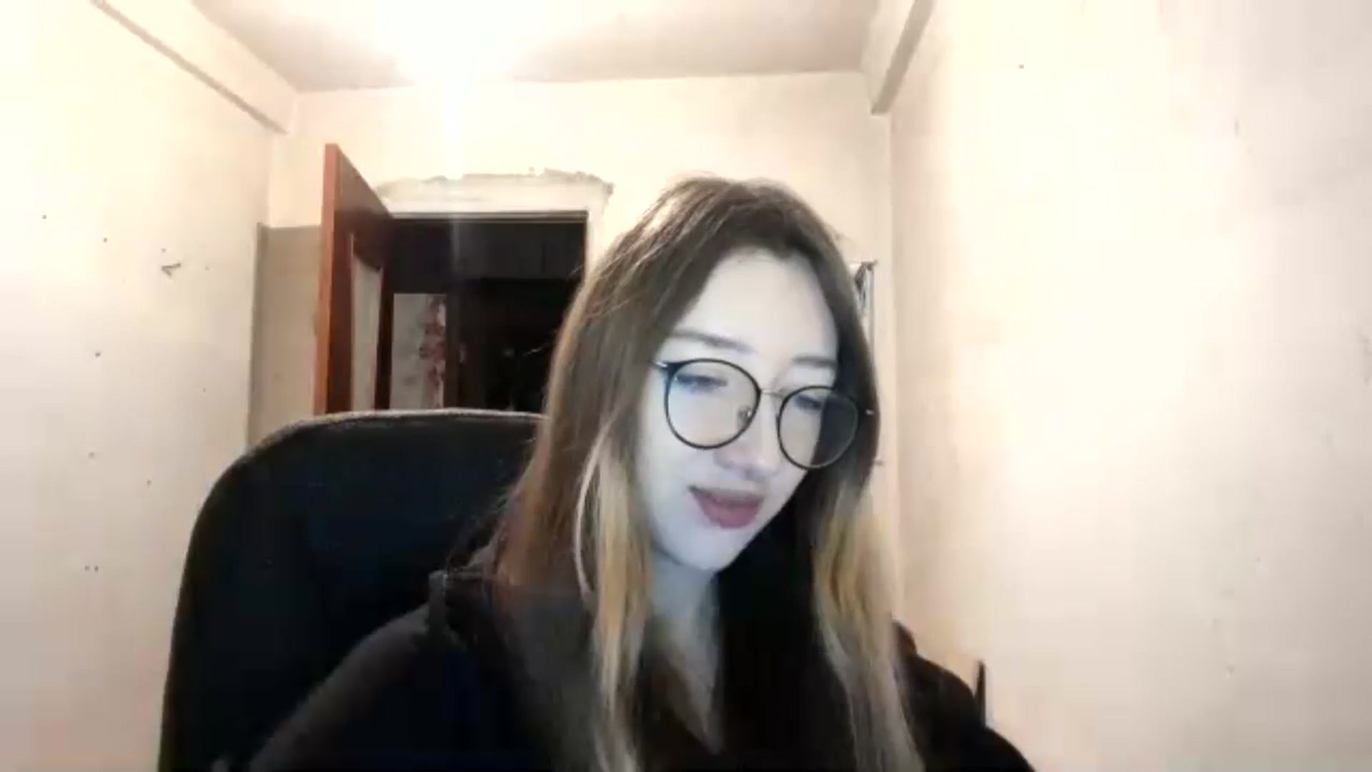 Gallery image thumbnail from CandyyCrushh's myfreecams stream on, 12/28/2024, 01:56 image 2 of 20
