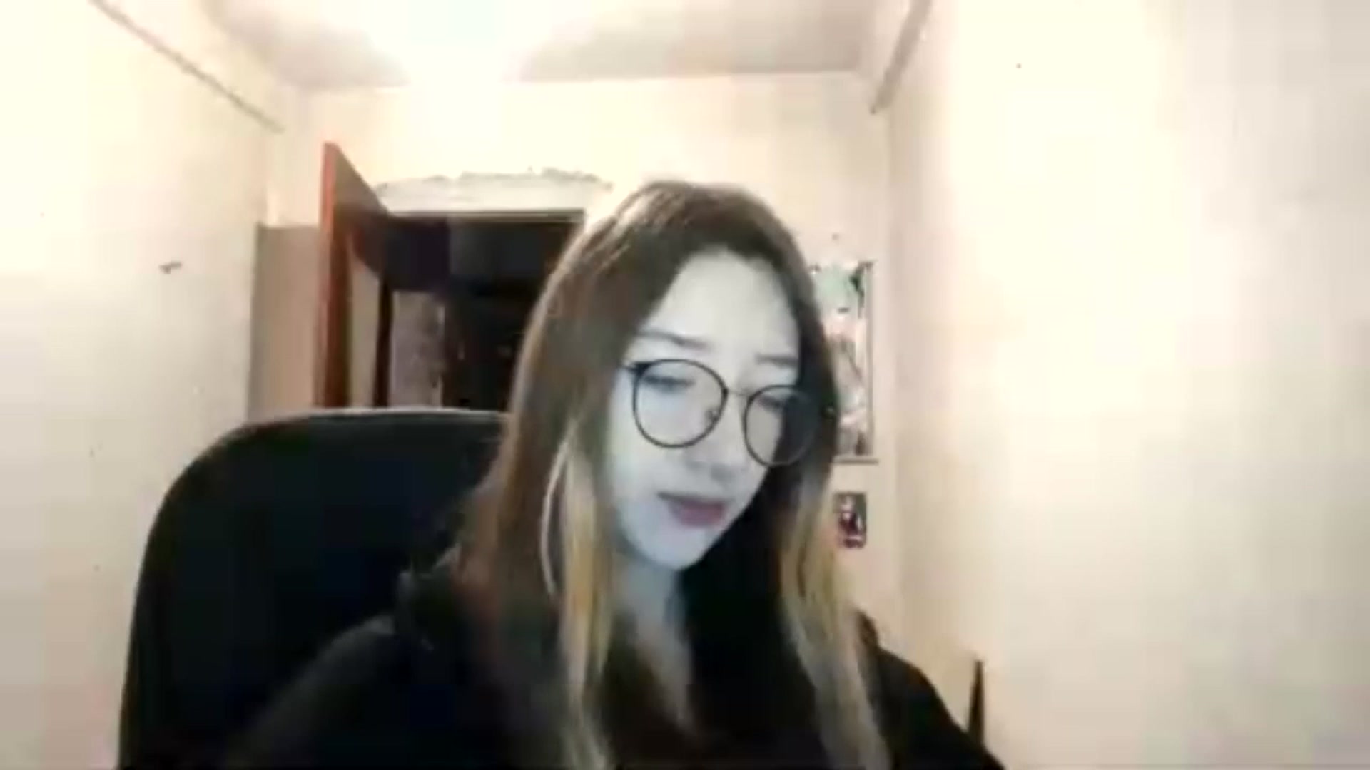 Gallery image thumbnail from CandyyCrushh's myfreecams stream on, 12/28/2024, 01:56 image 17 of 20