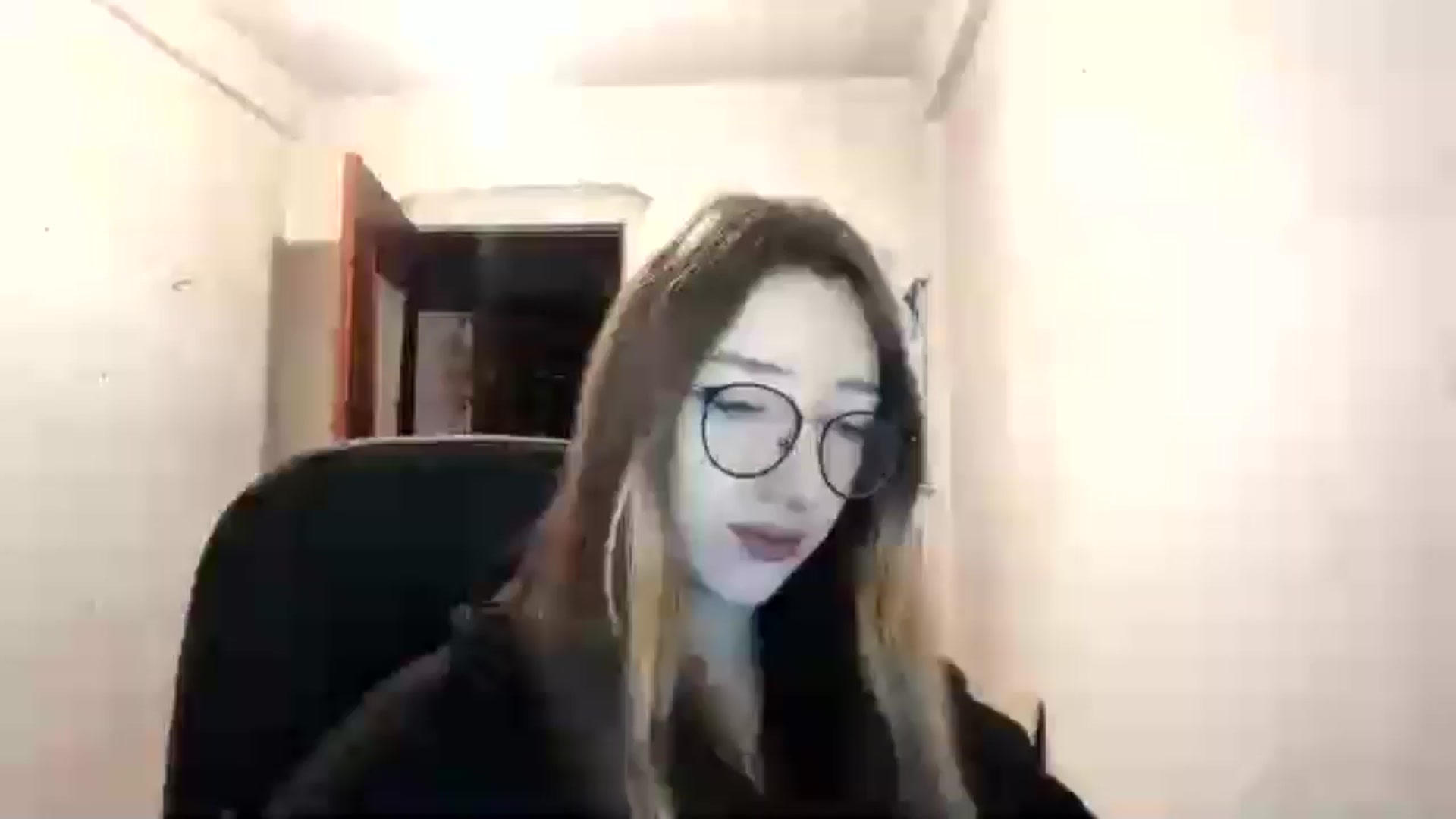 Gallery image thumbnail from CandyyCrushh's myfreecams stream on, 12/28/2024, 01:56 image 4 of 20