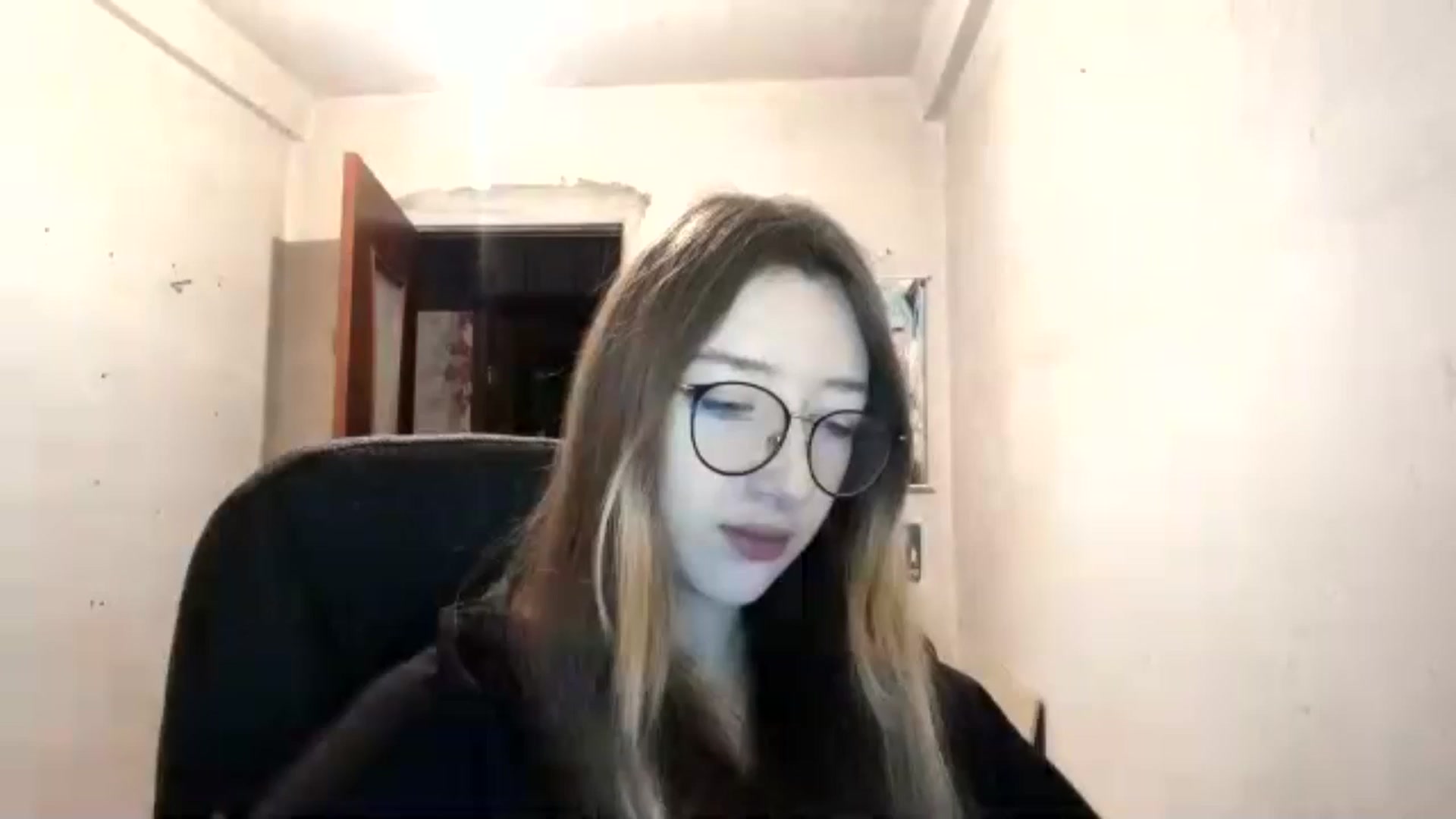 Gallery image thumbnail from CandyyCrushh's myfreecams stream on, 12/28/2024, 01:56 image 11 of 20