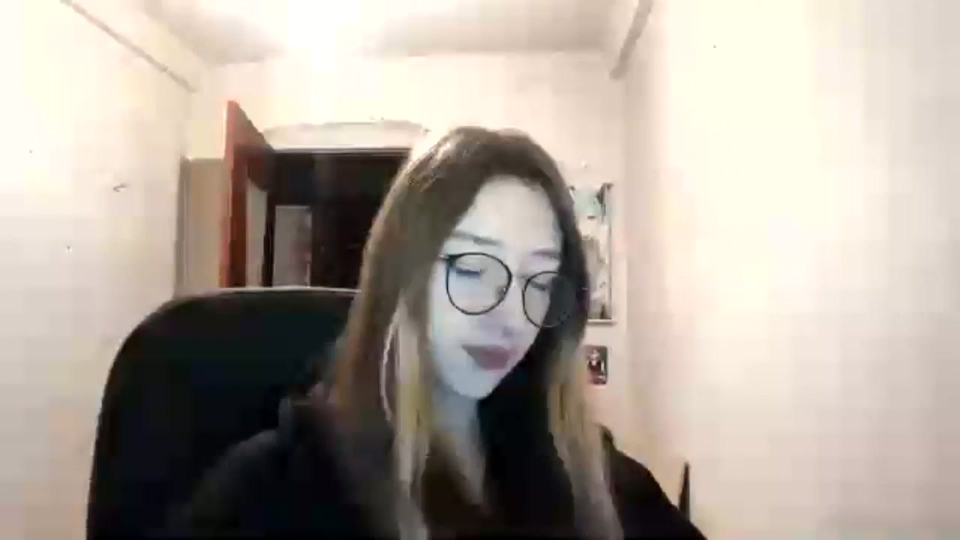 Gallery image thumbnail from CandyyCrushh's myfreecams stream on, 12/28/2024, 01:56 image 13 of 20