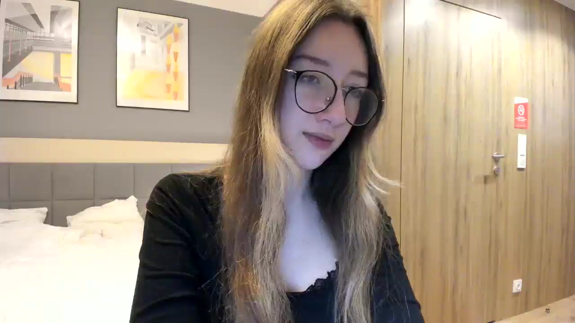 Gallery image thumbnail from CandyyCrushh's myfreecams stream on, 01/21/2025, 19:09 image 3 of 20