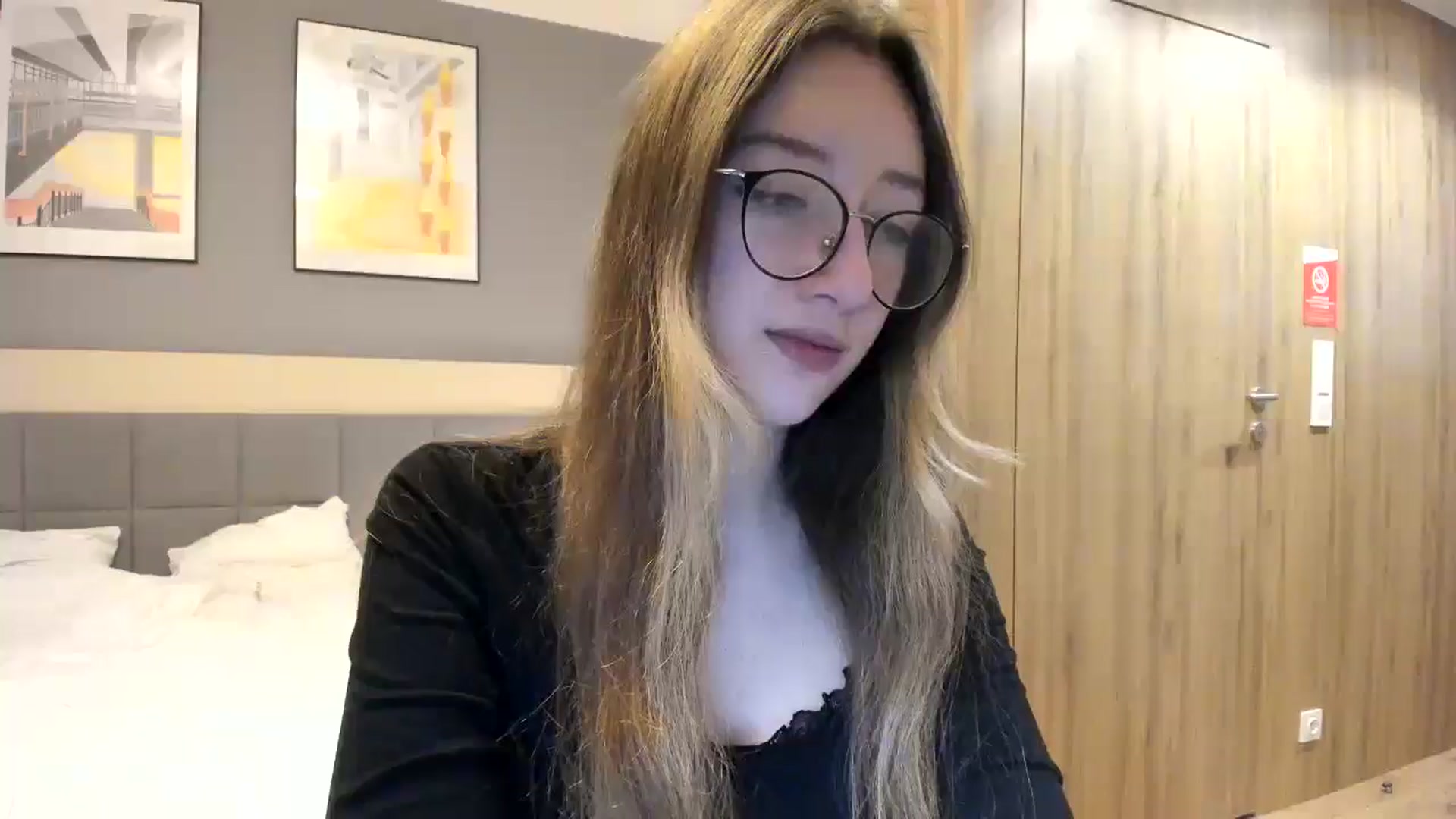 Gallery image thumbnail from CandyyCrushh's myfreecams stream on, 01/21/2025, 19:09 image 4 of 20