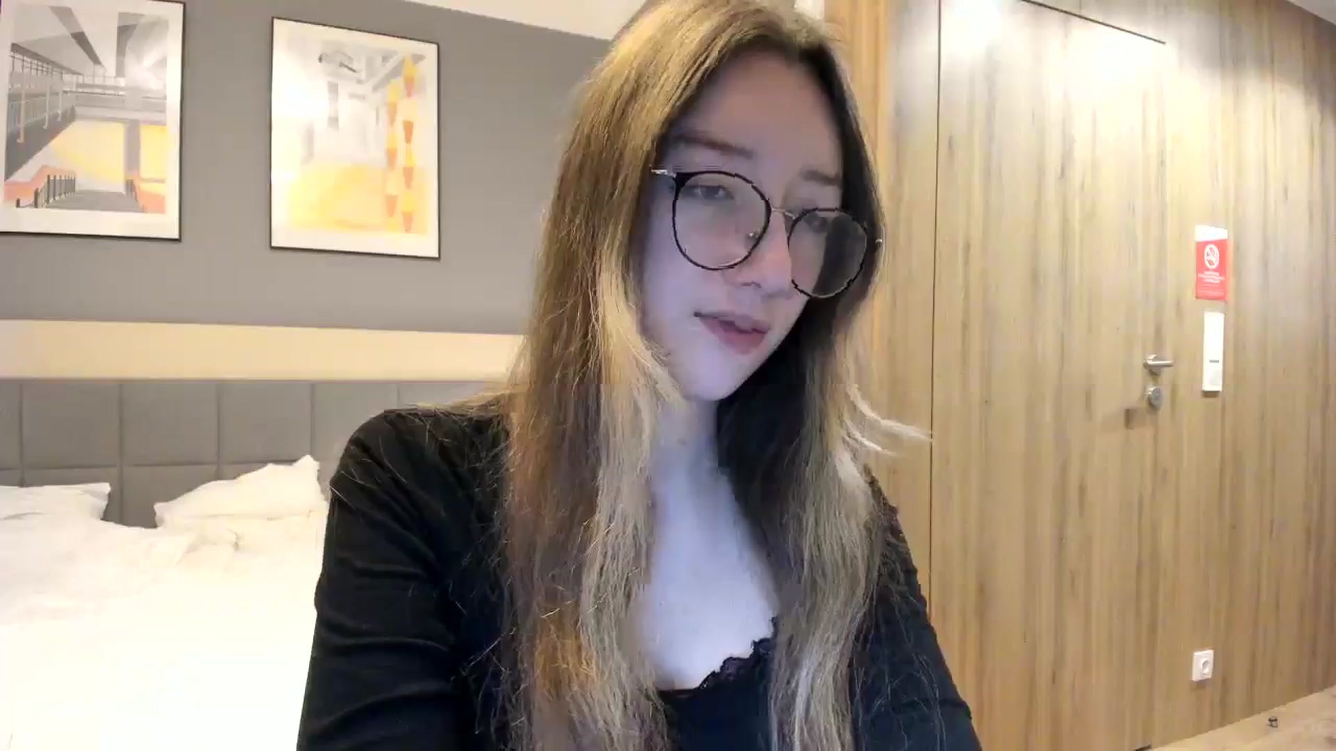 Gallery image thumbnail from CandyyCrushh's myfreecams stream on, 01/21/2025, 19:09 image 9 of 20