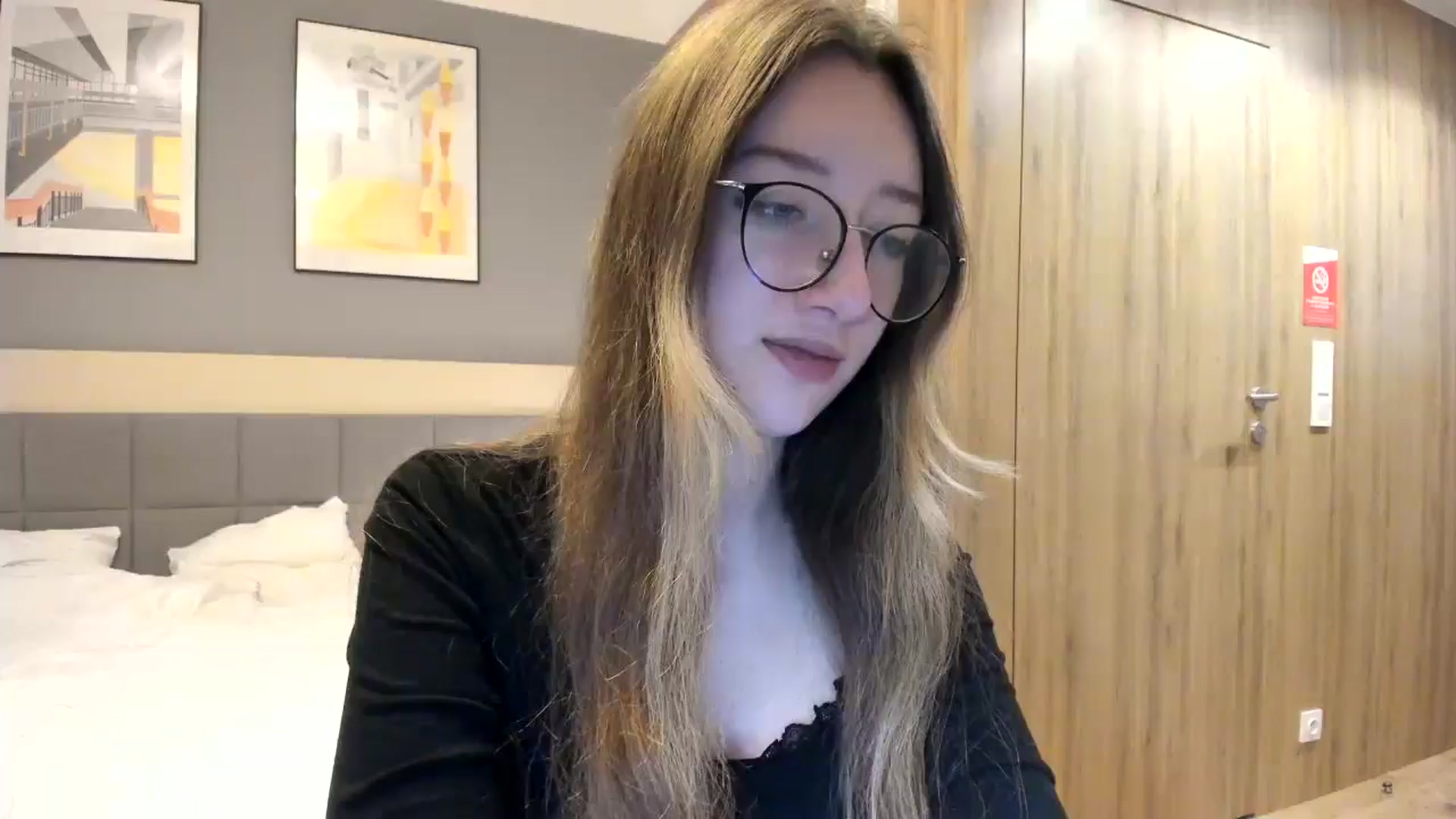 Gallery image thumbnail from CandyyCrushh's myfreecams stream on, 01/21/2025, 19:09 image 8 of 20
