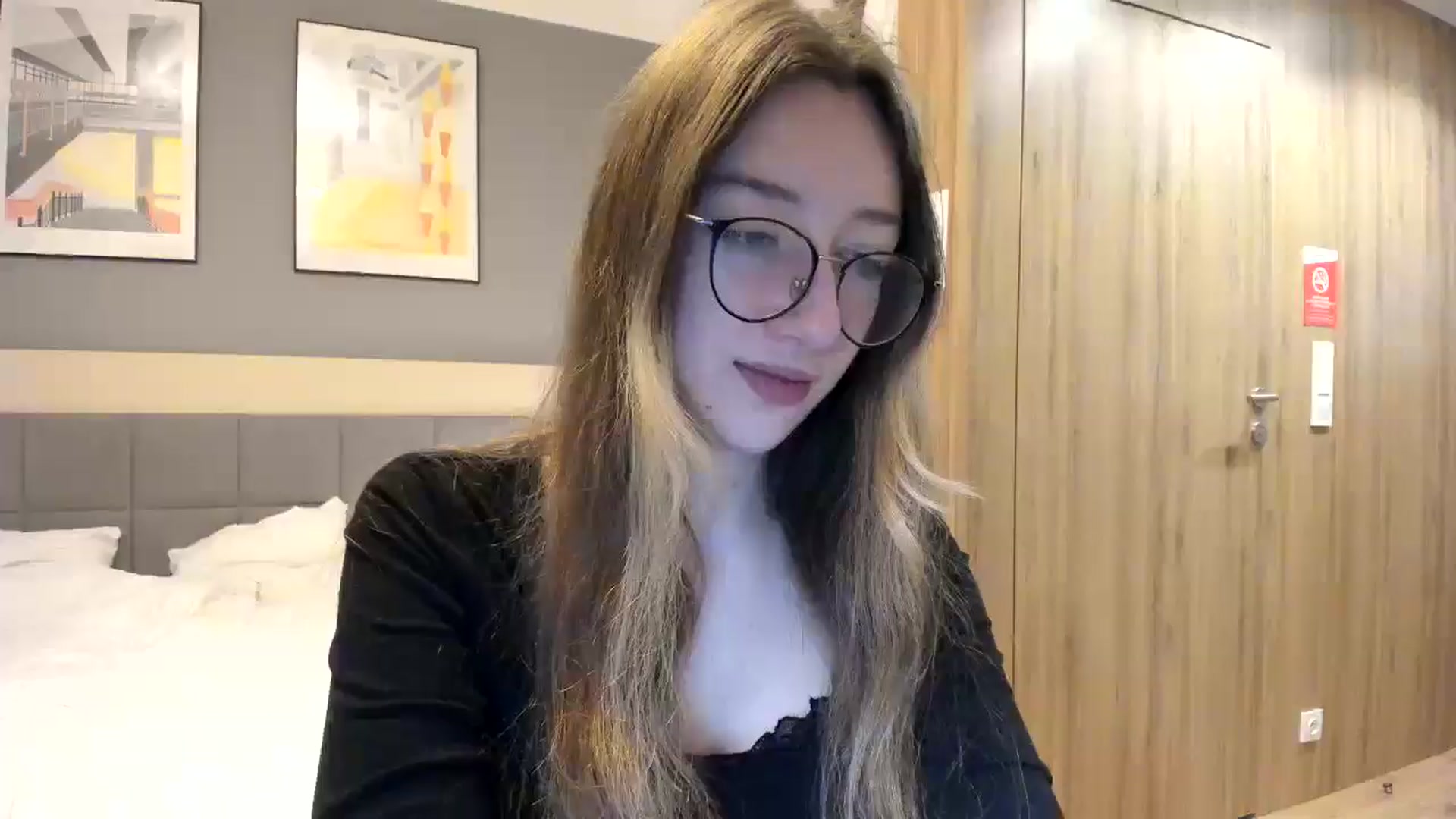 Gallery image thumbnail from CandyyCrushh's myfreecams stream on, 01/21/2025, 19:09 image 13 of 20