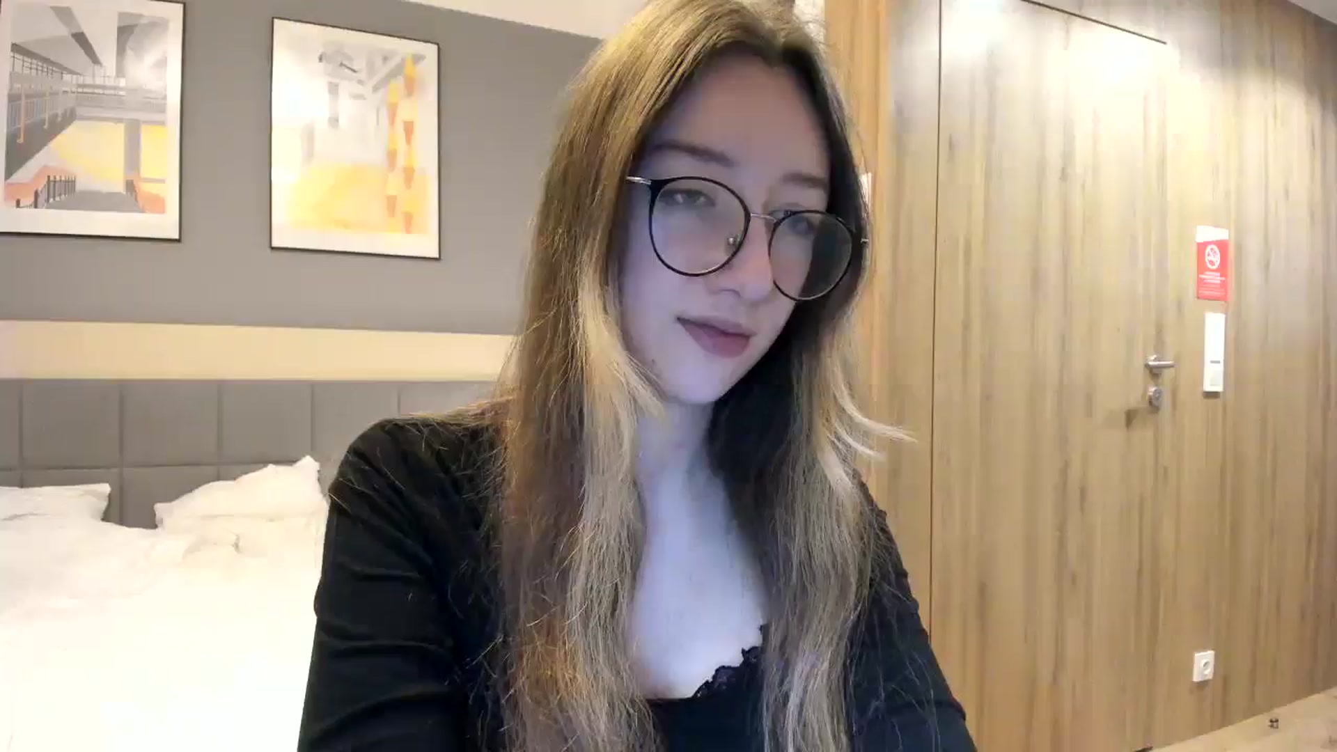 Gallery image thumbnail from CandyyCrushh's myfreecams stream on, 01/21/2025, 19:09 image 10 of 20